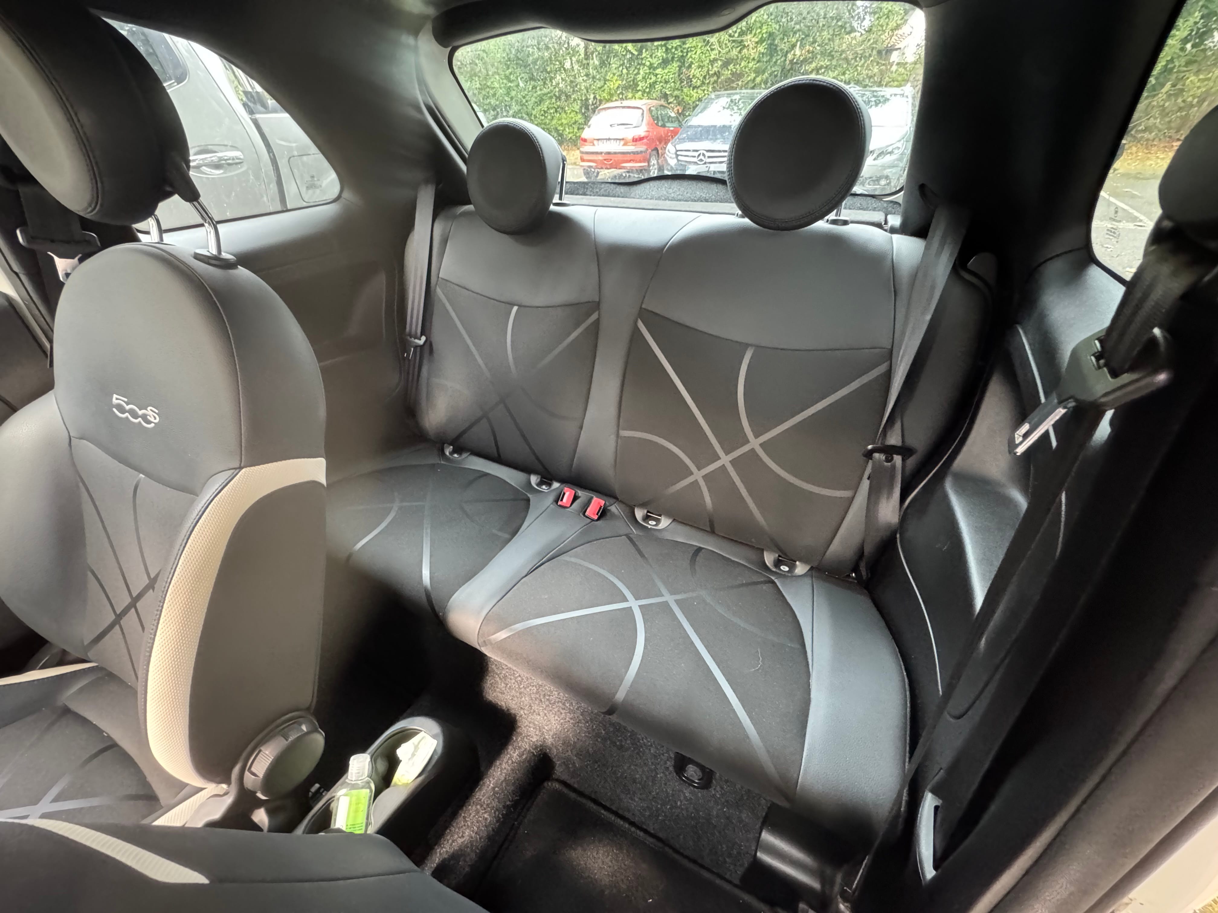 Fiat 500 avec Entrée audio / iPod