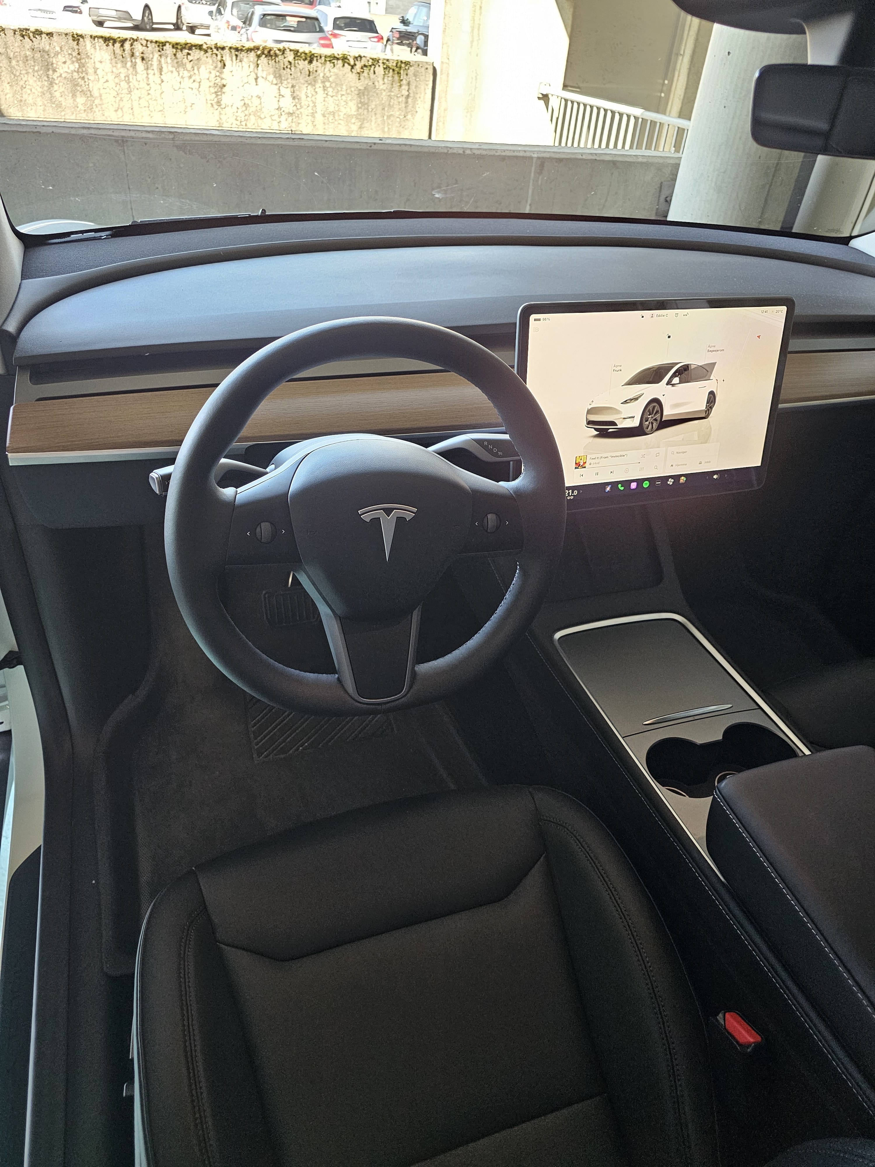 Tesla Model Y Long Range med Firehjulstrekk