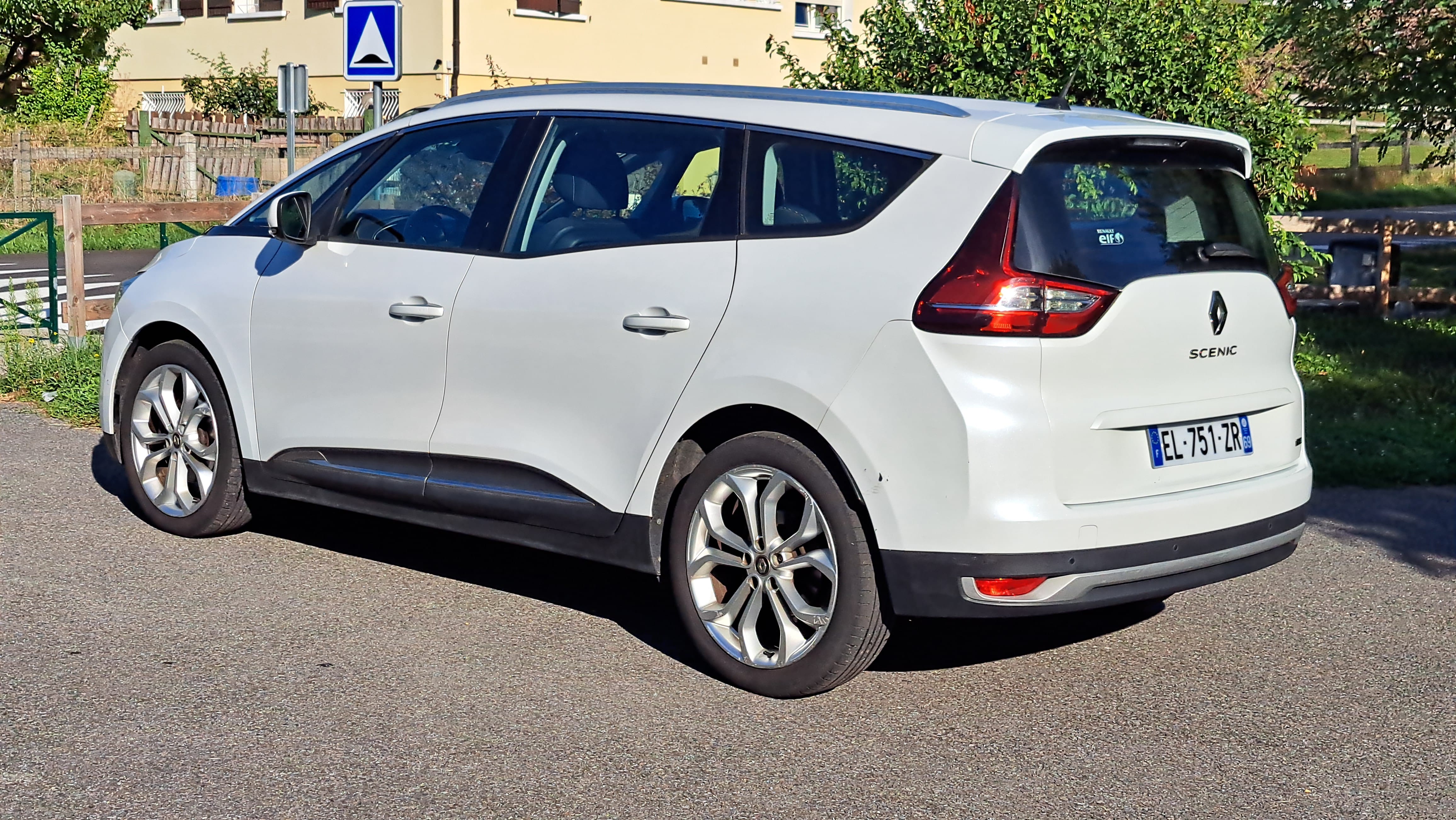 Renault Grand Scenic avec GPS