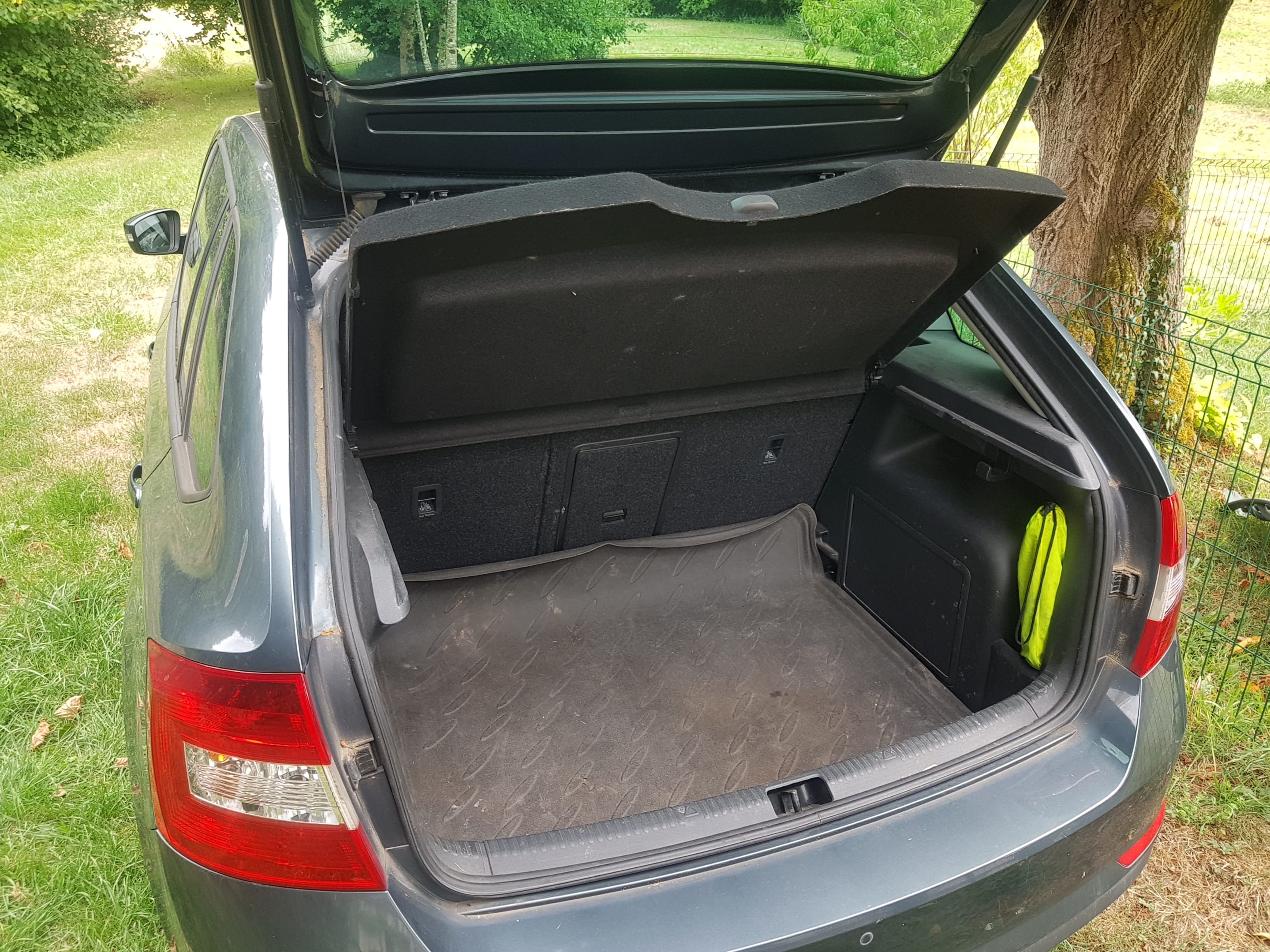 Skoda Rapid 1.2 L 110 CV Drive Greentech avec Audio Bluetooth