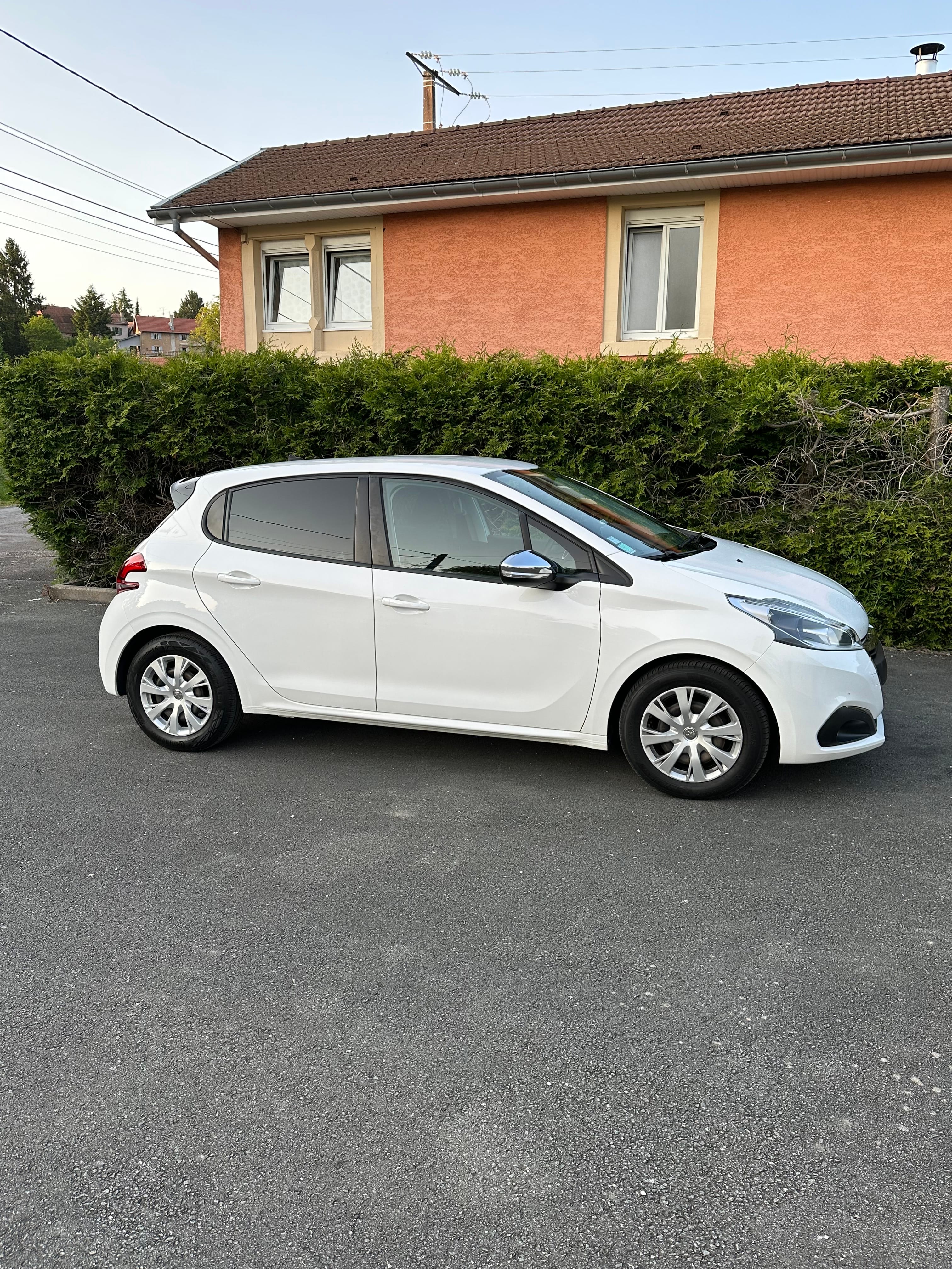 Peugeot 208 avec Climatisation