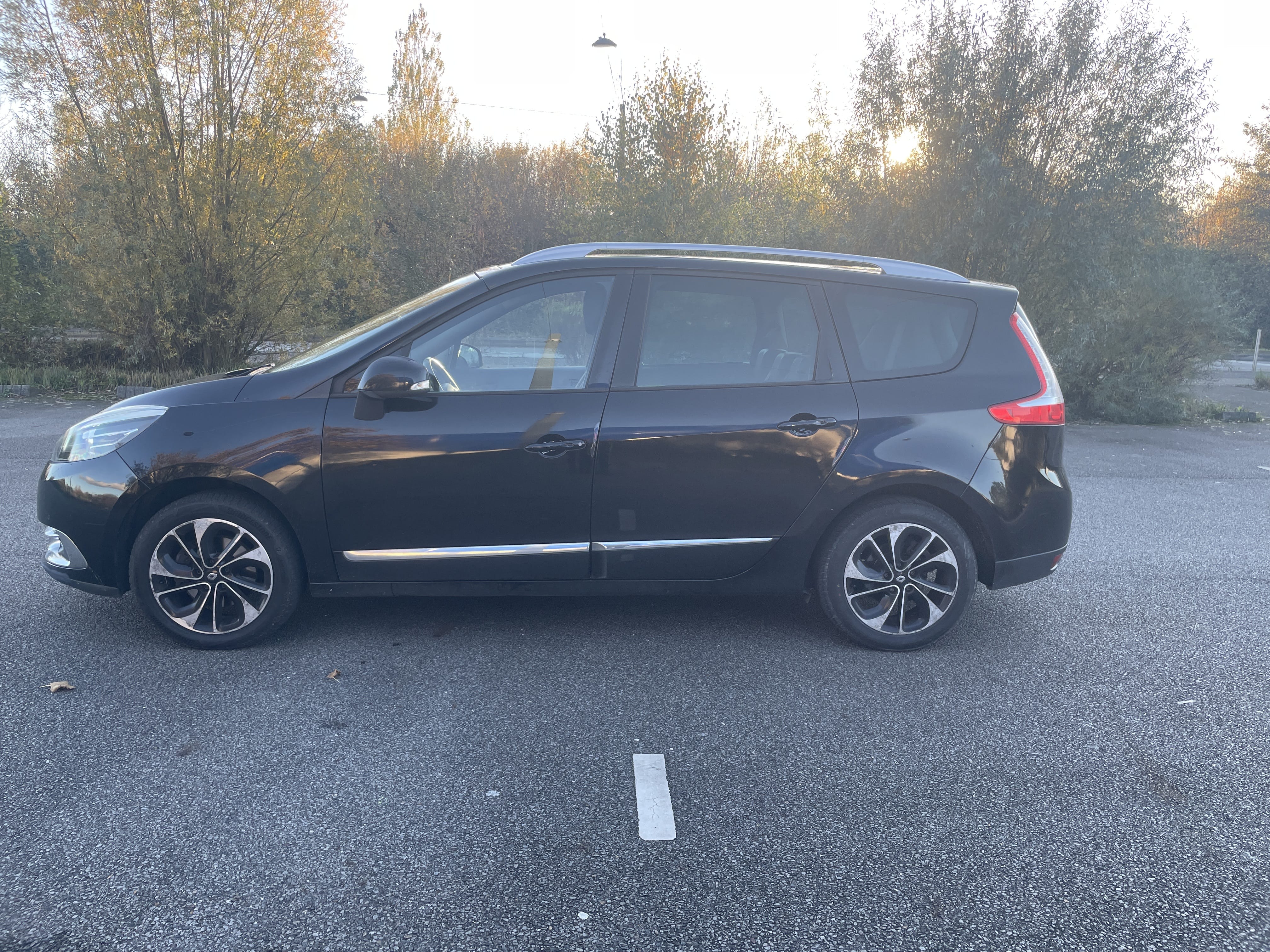Renault Grand Scenic avec Climatisation