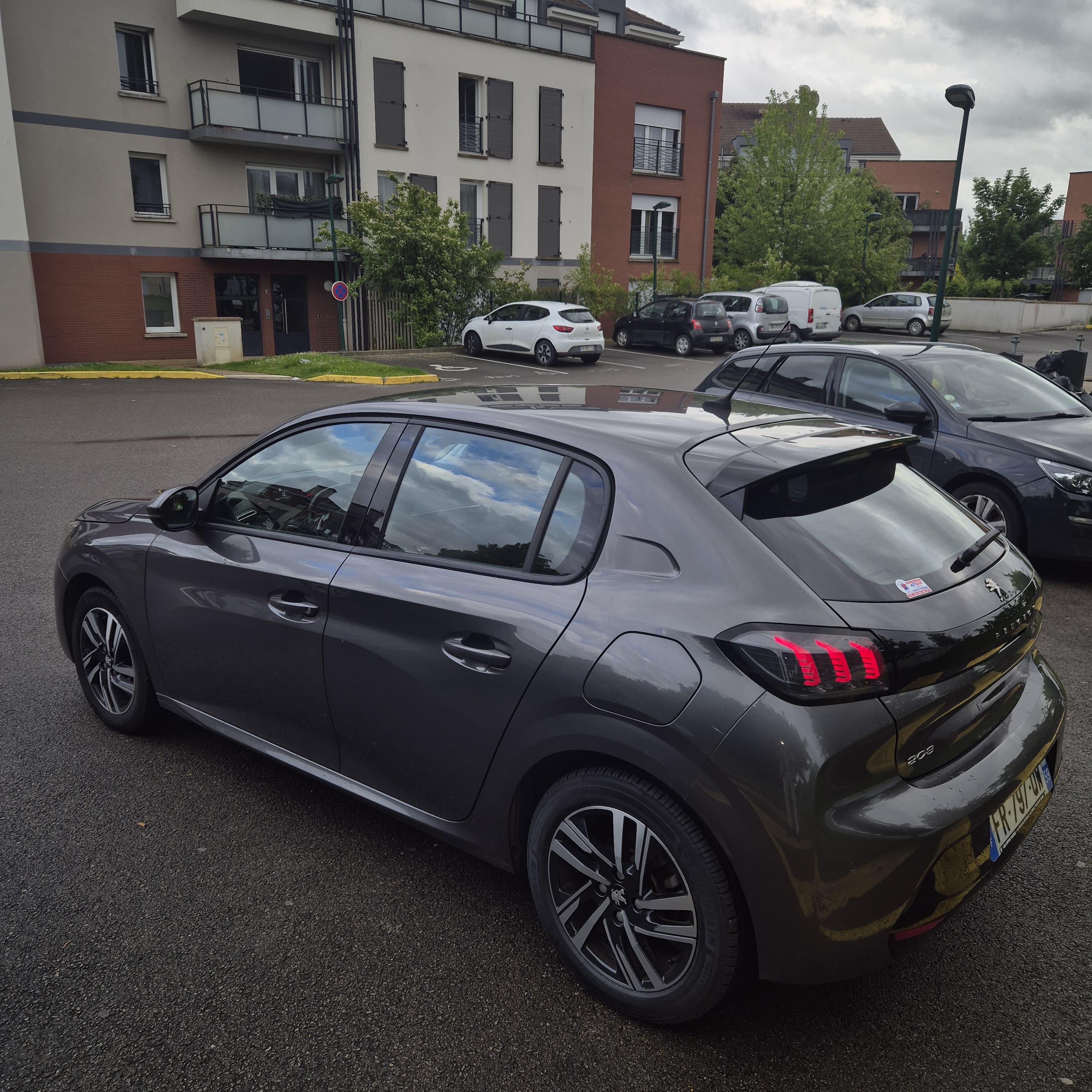Peugeot 208 avec Caméra de recul