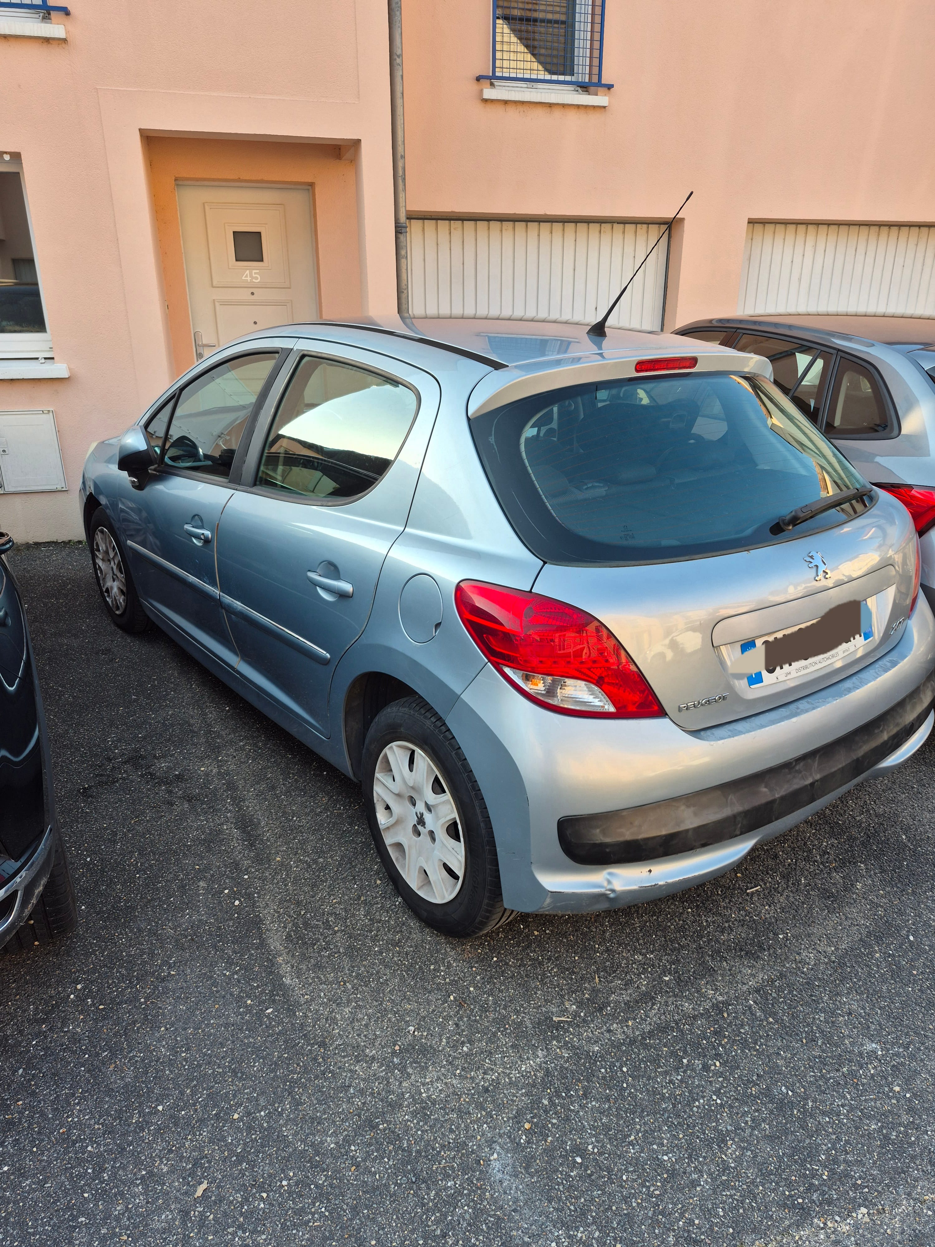 Peugeot 207 avec Siège bébé