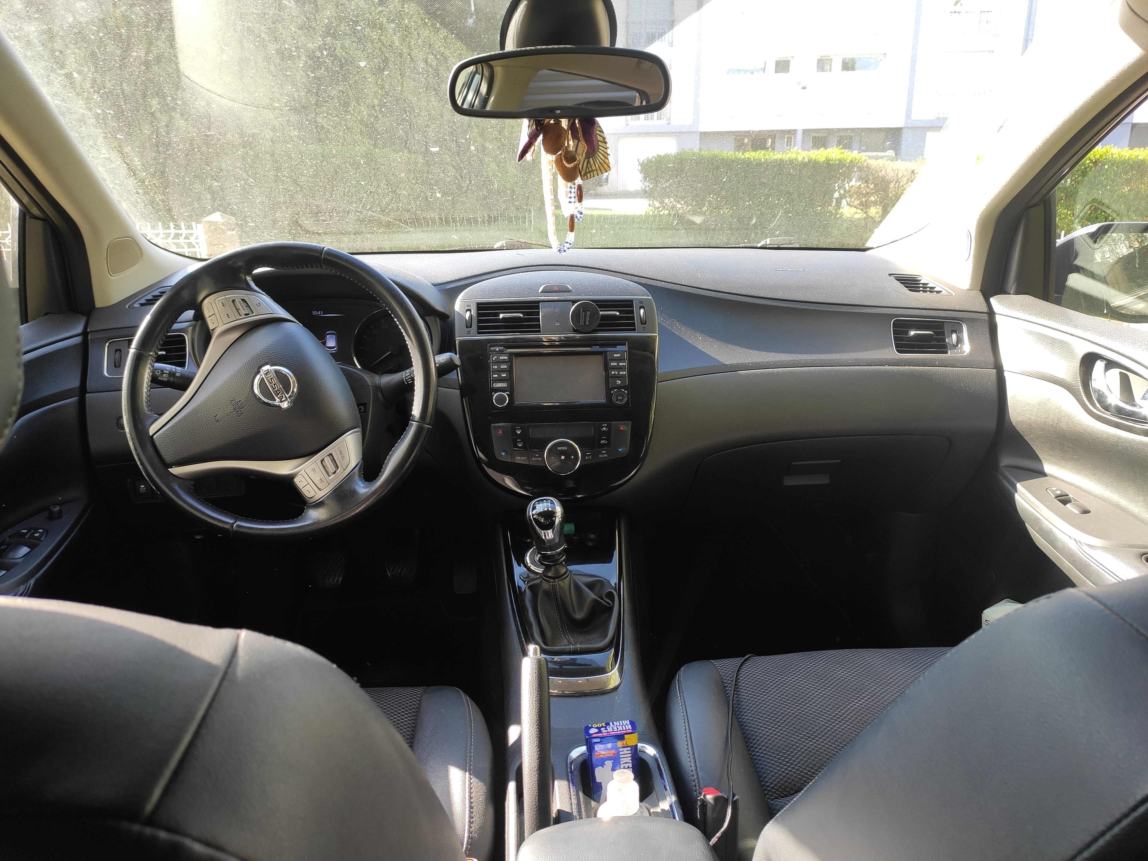 Nissan Pulsar avec Attelage