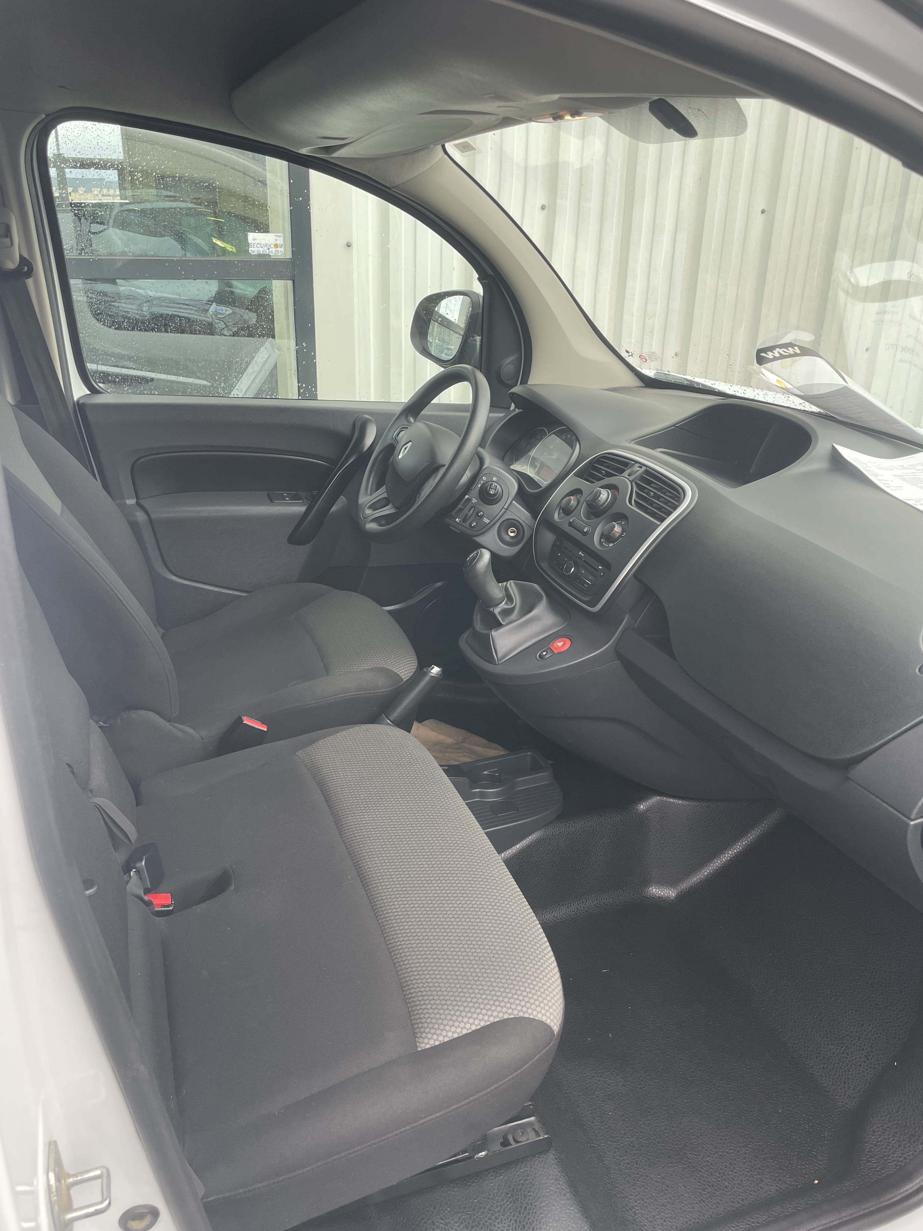 Renault Kangoo Fourgon Dci avec Entrée audio / iPod