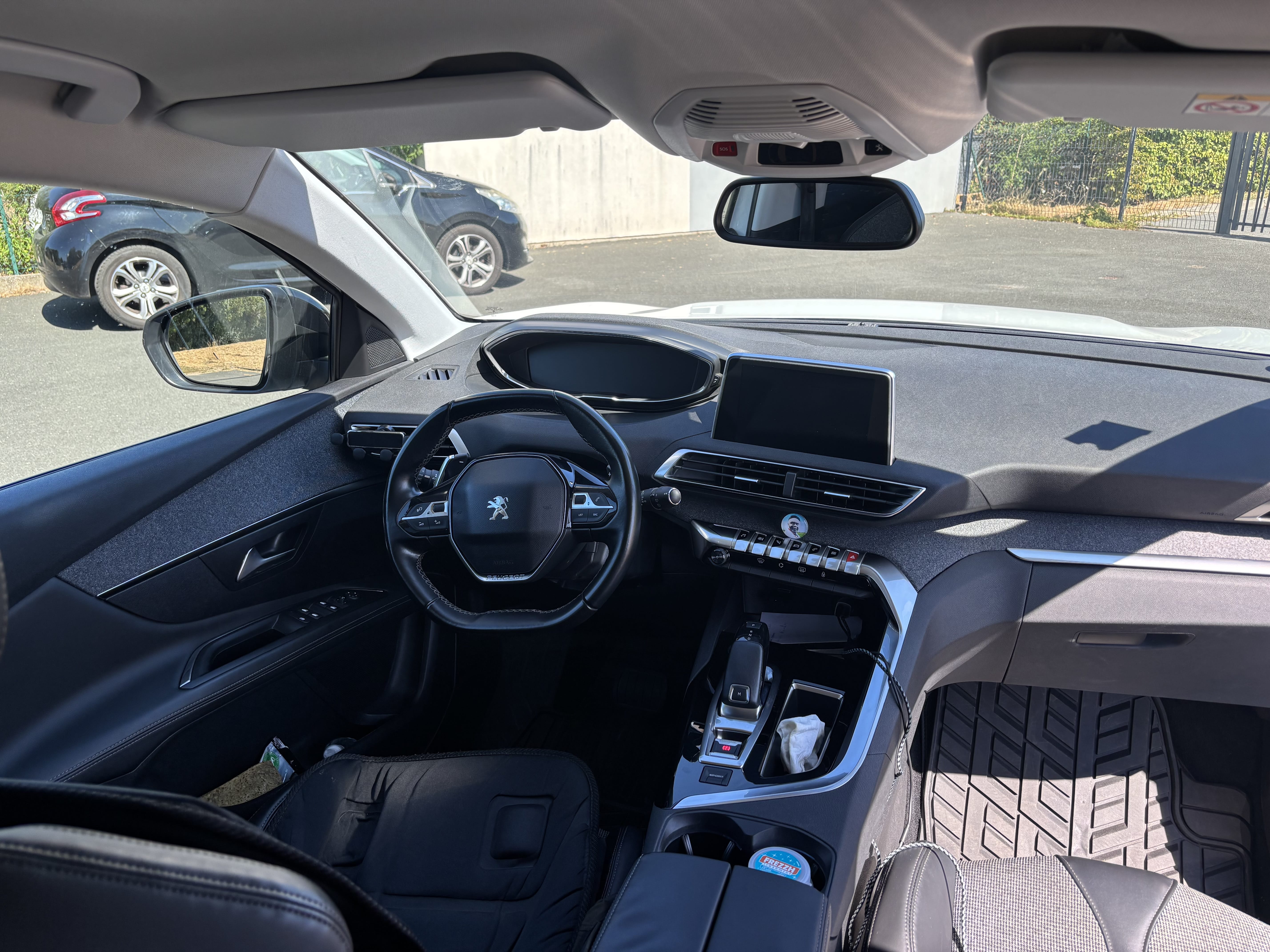 Peugeot 3008 avec GPS