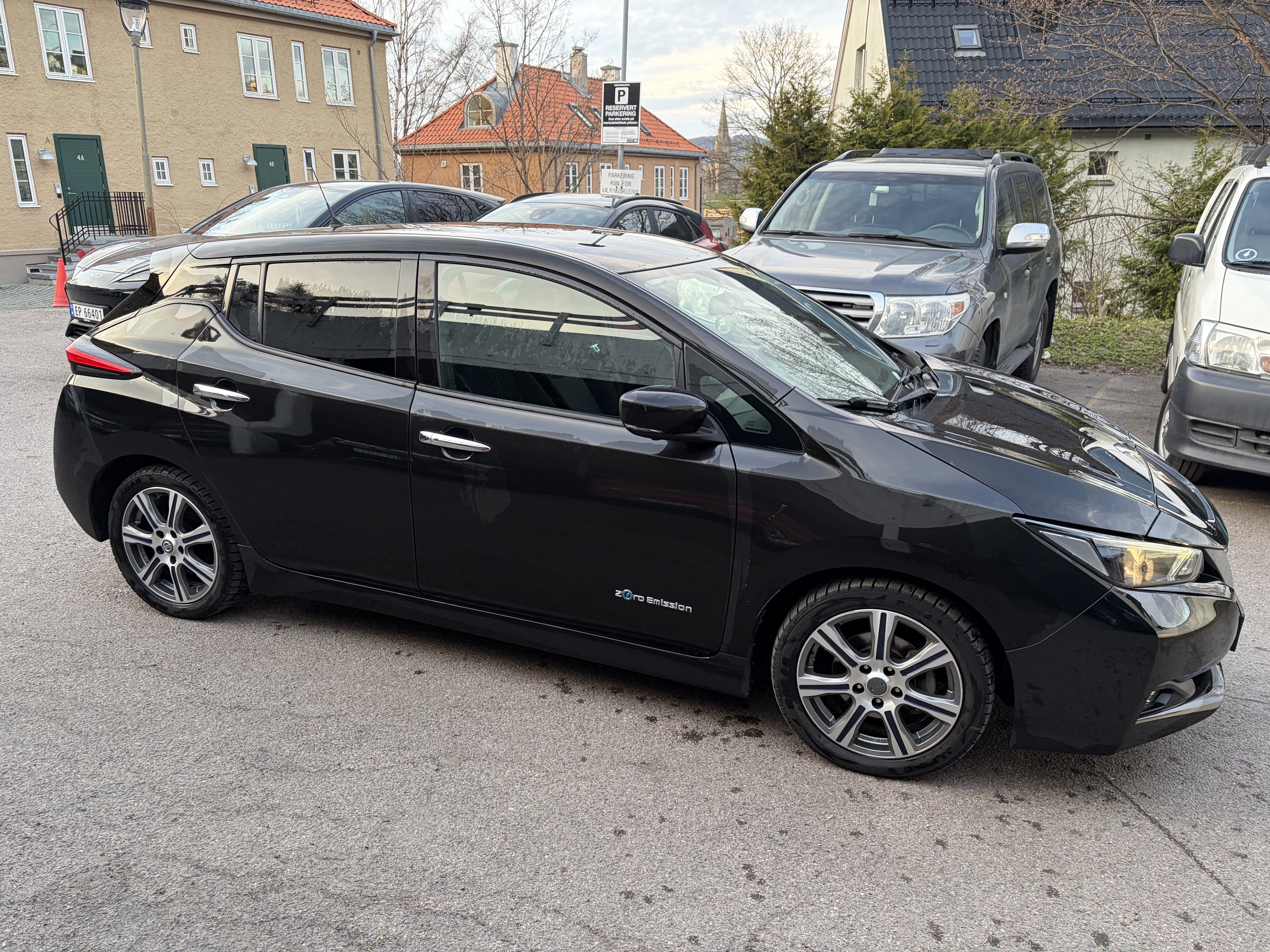 Nissan Leaf 40KW batteri. Ca 220Km rekkevidde på sommer. Hurtiglading. Godt utstyrt. Stort bagasjerom med Aircondition