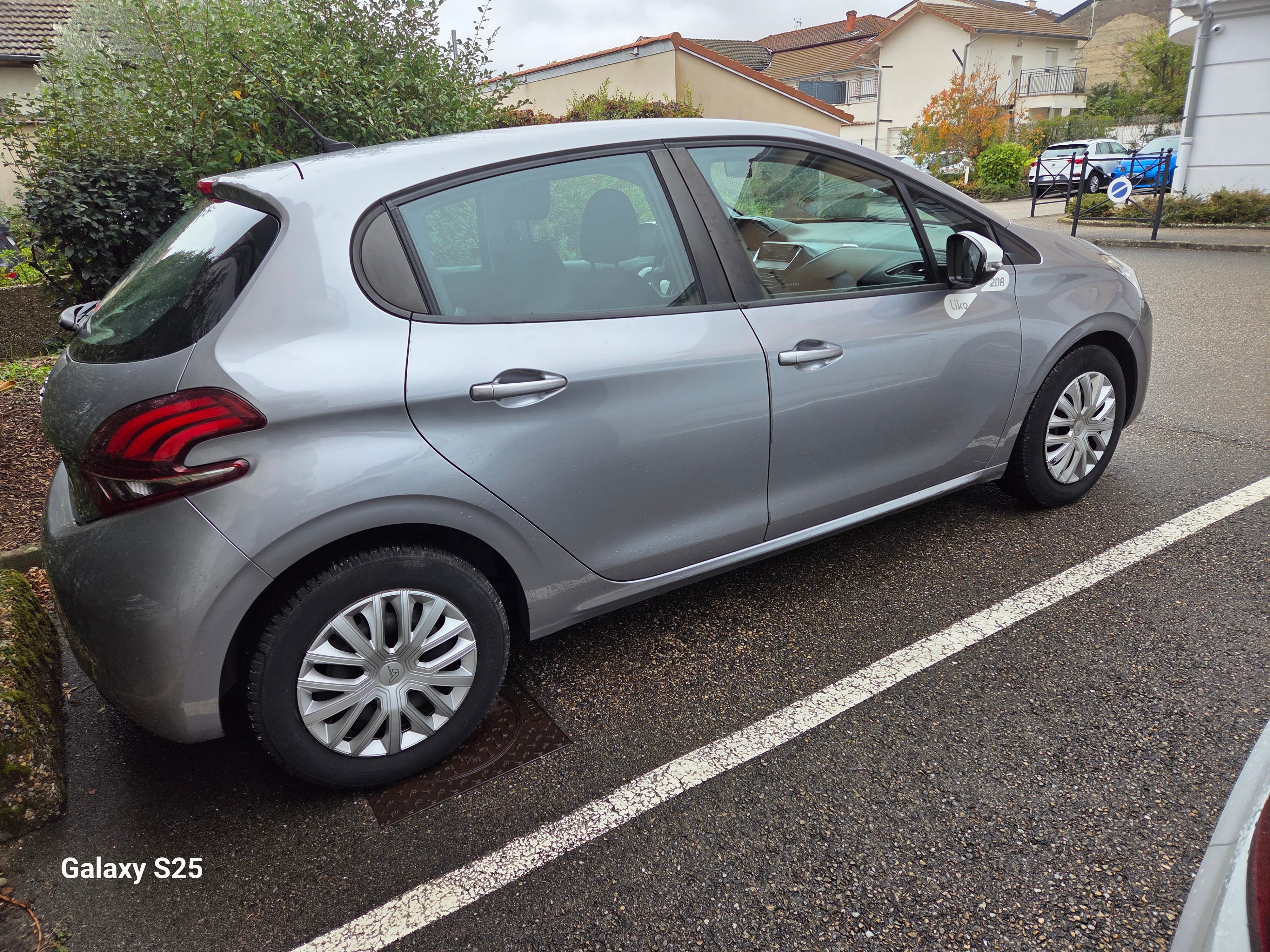 Peugeot 208 avec Climatisation