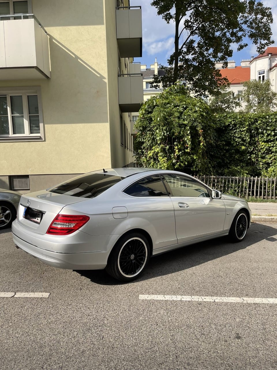Mercedes C-Klasse Coupé mit Navigationsgerät