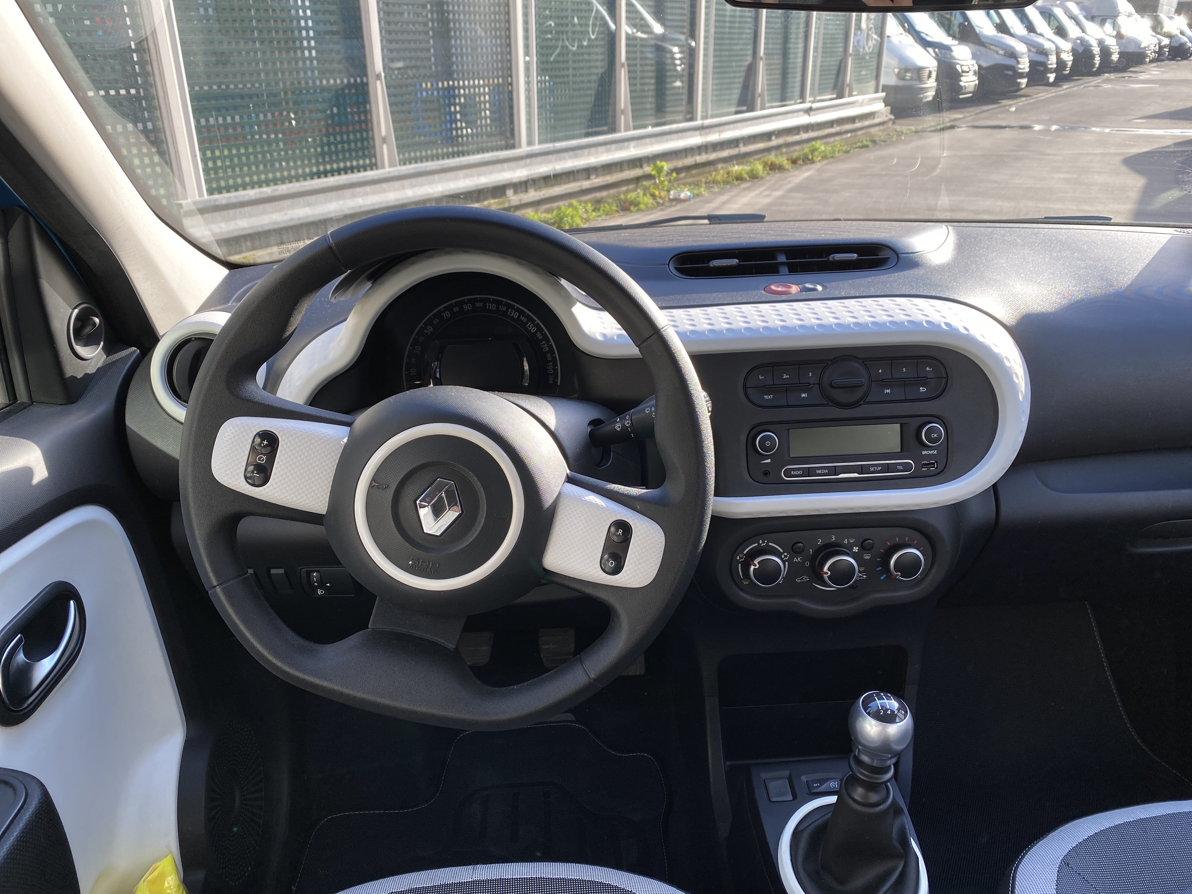 Renault Twingo 673 avec Audio Bluetooth