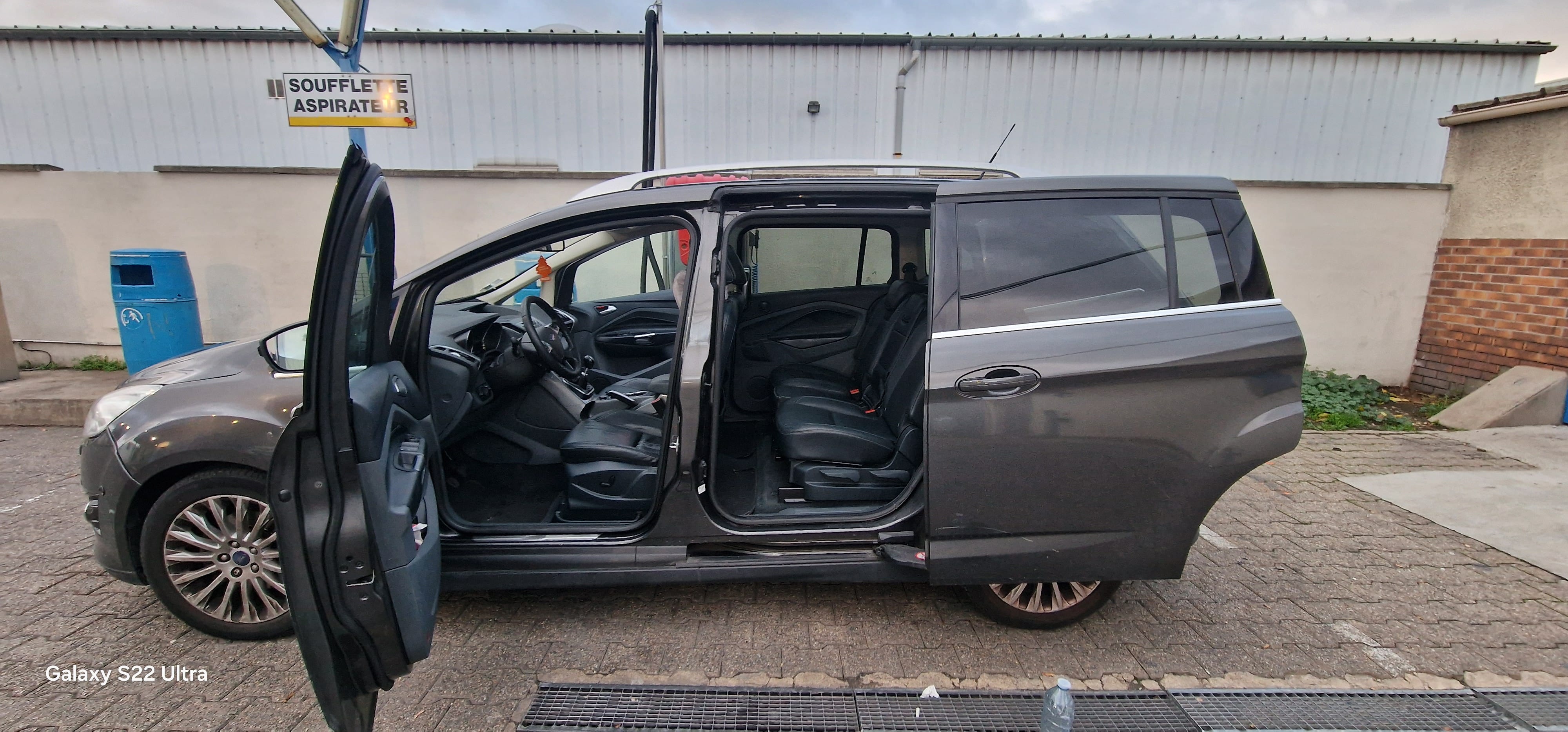 Ford Grand C-Max avec Audio Bluetooth