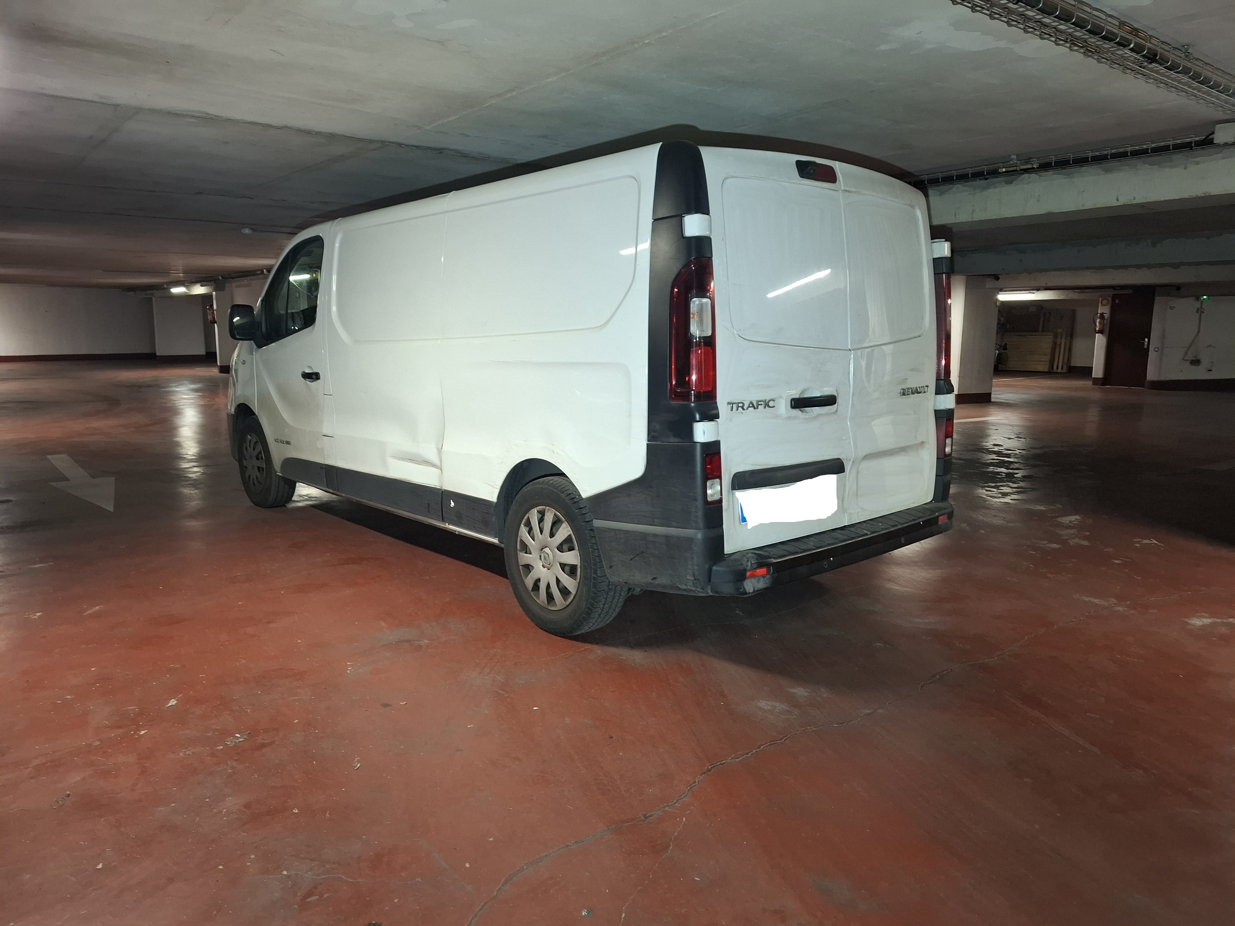 Renault Trafic Double Cabine  EN345 avec Apple CarPlay