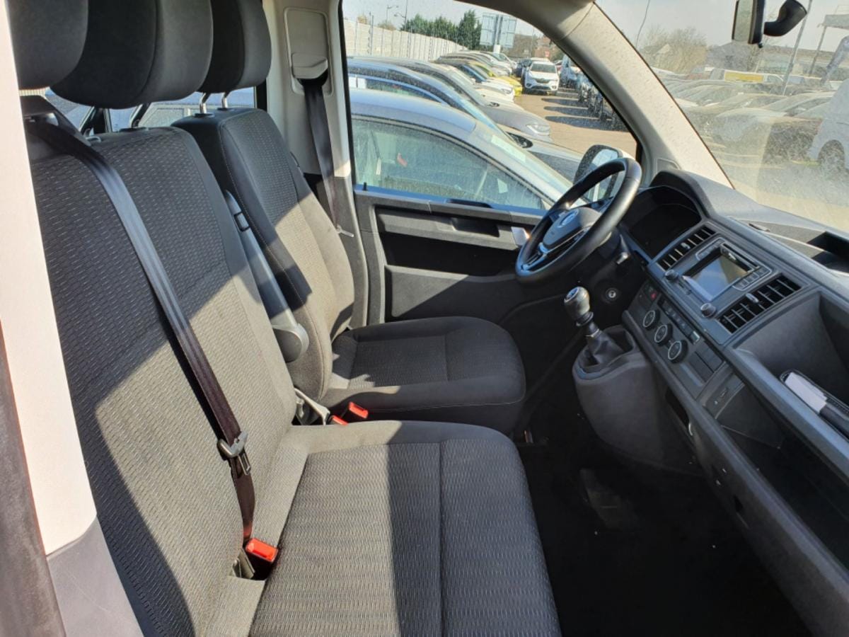 Volkswagen Caravelle avec Siège bébé