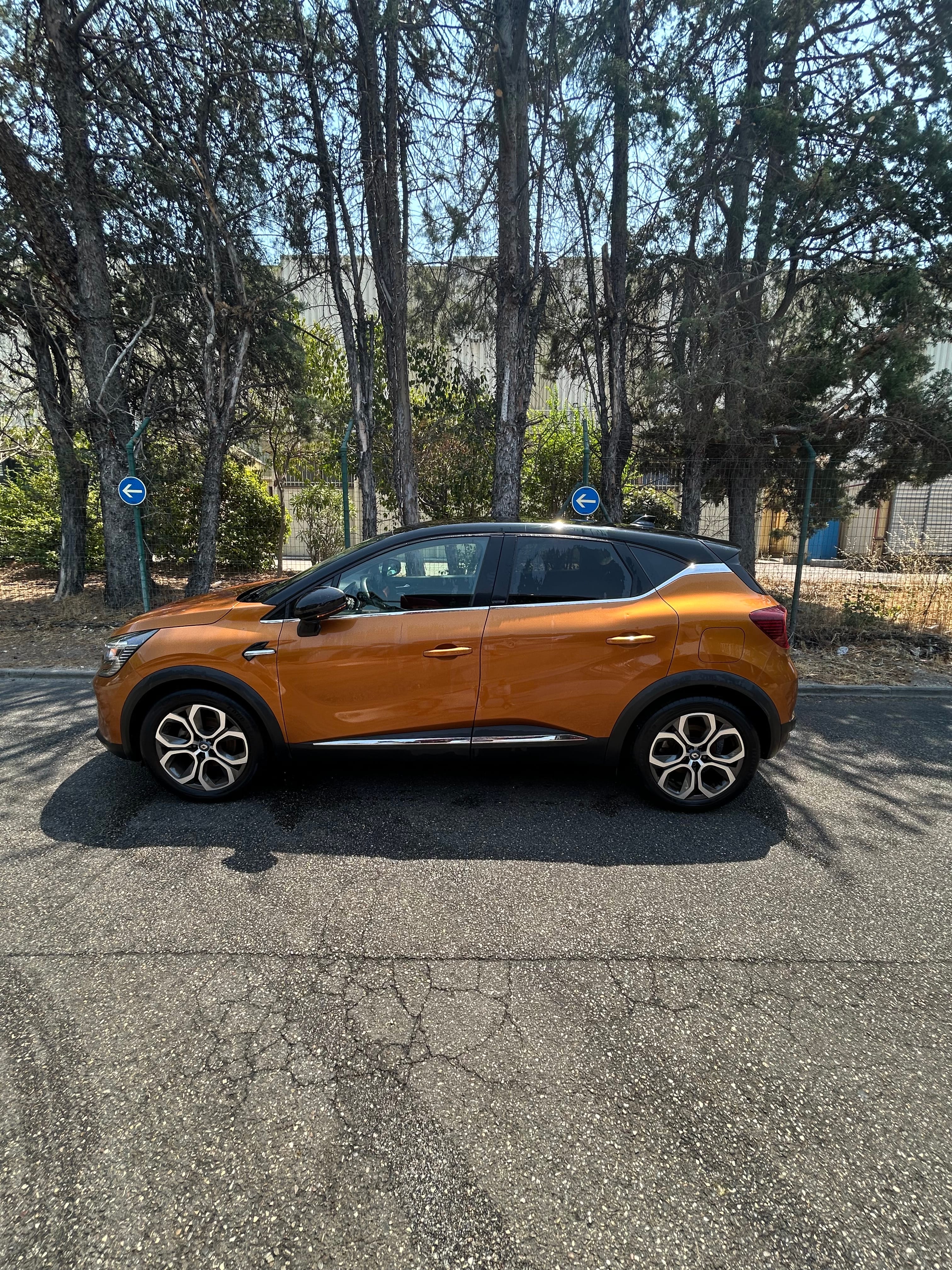 Renault Captur with Air conditioning