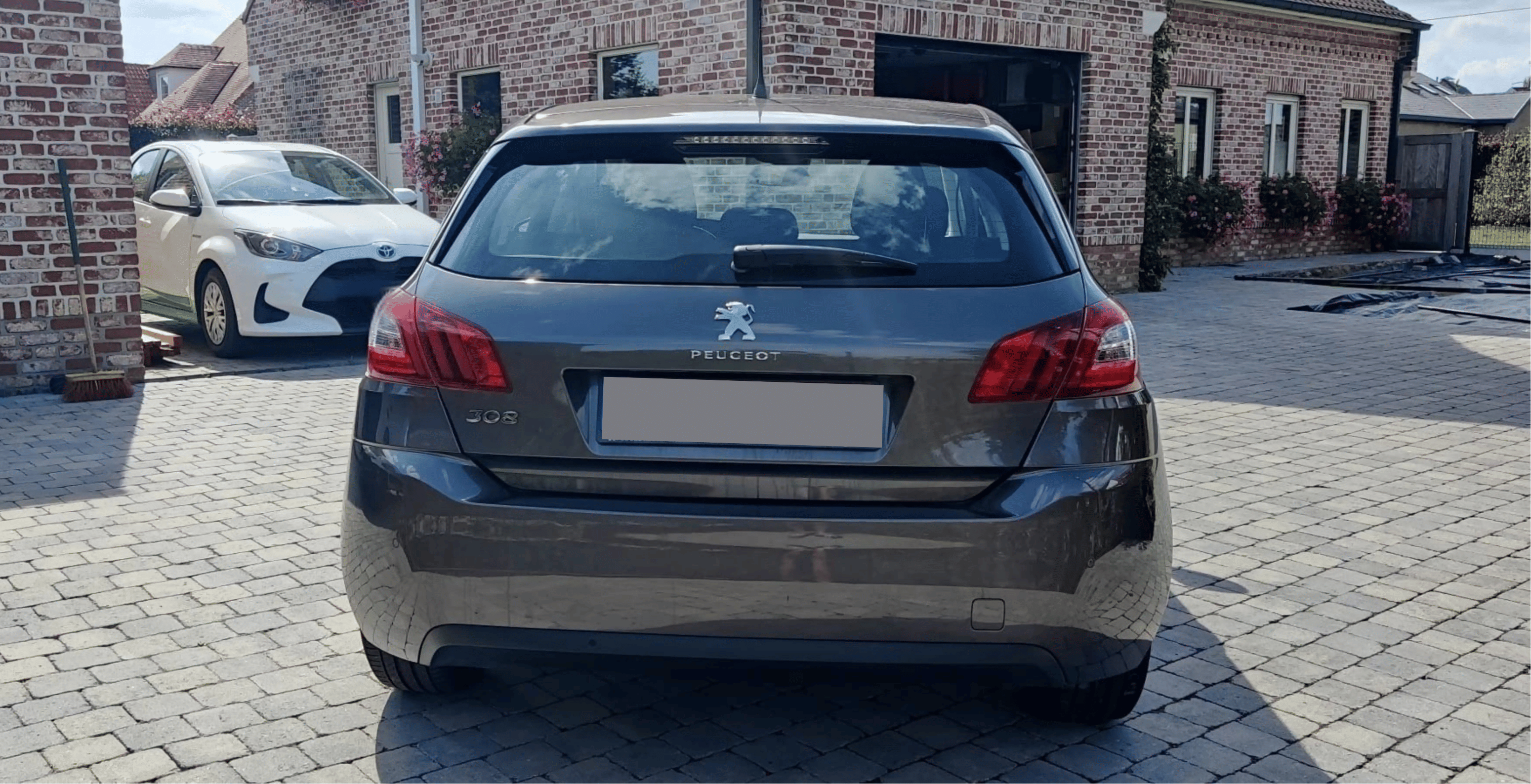 Peugeot 308 avec GPS