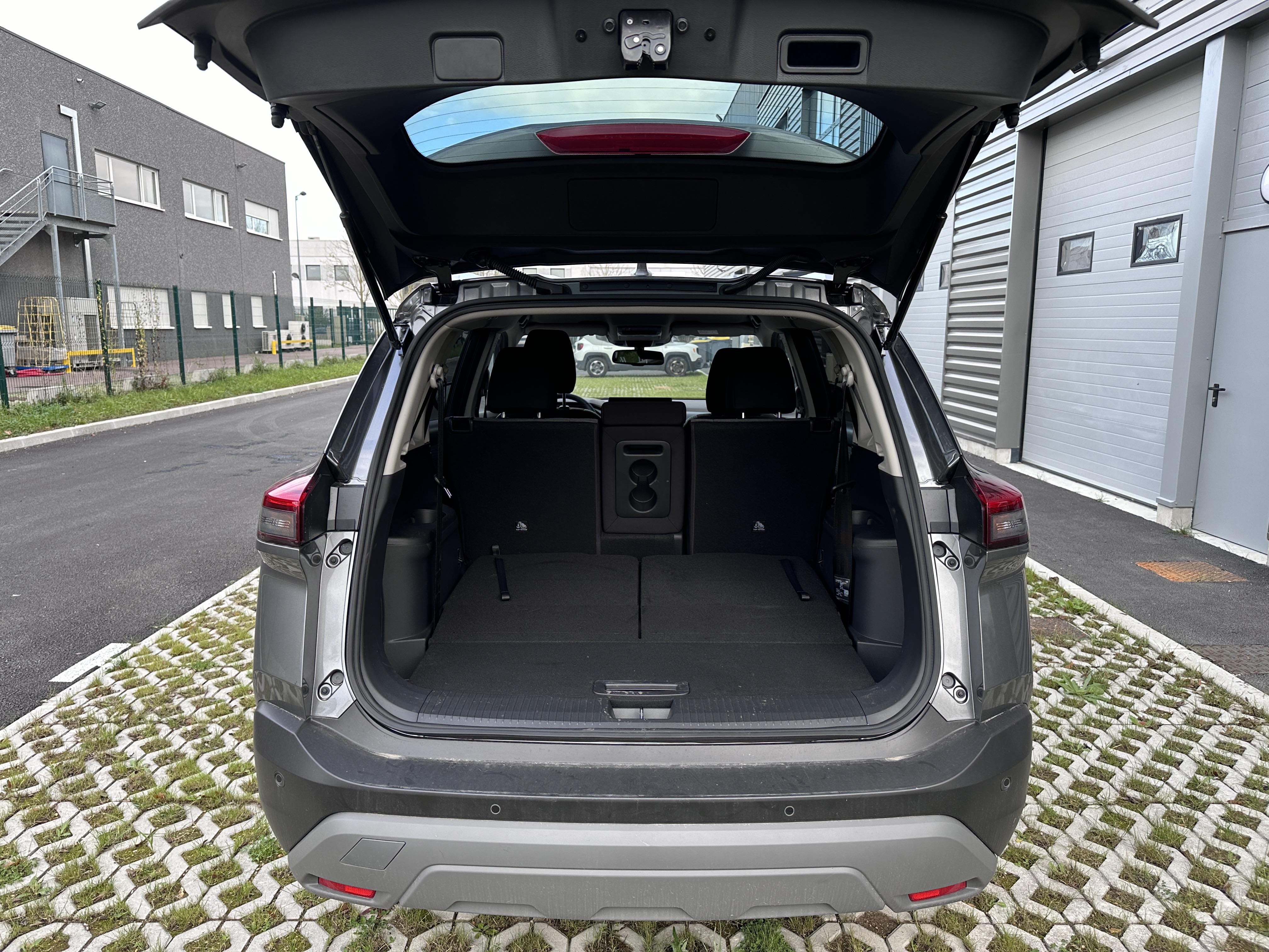 Nissan X-Trail N-CONNECTA E-4ORCE HEV 213CH BVA 7 PLACES avec Apple CarPlay