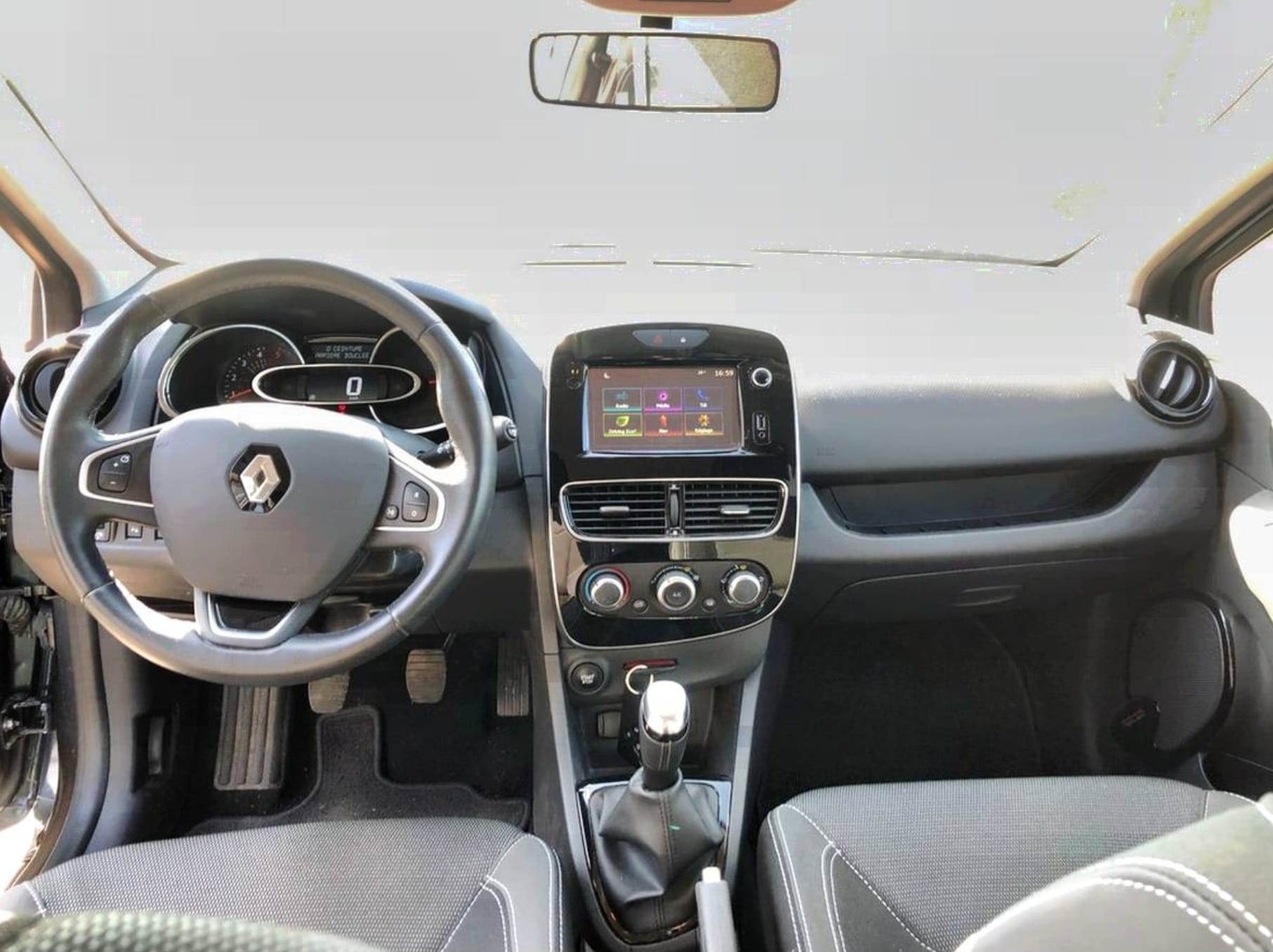 Renault Clio avec GPS