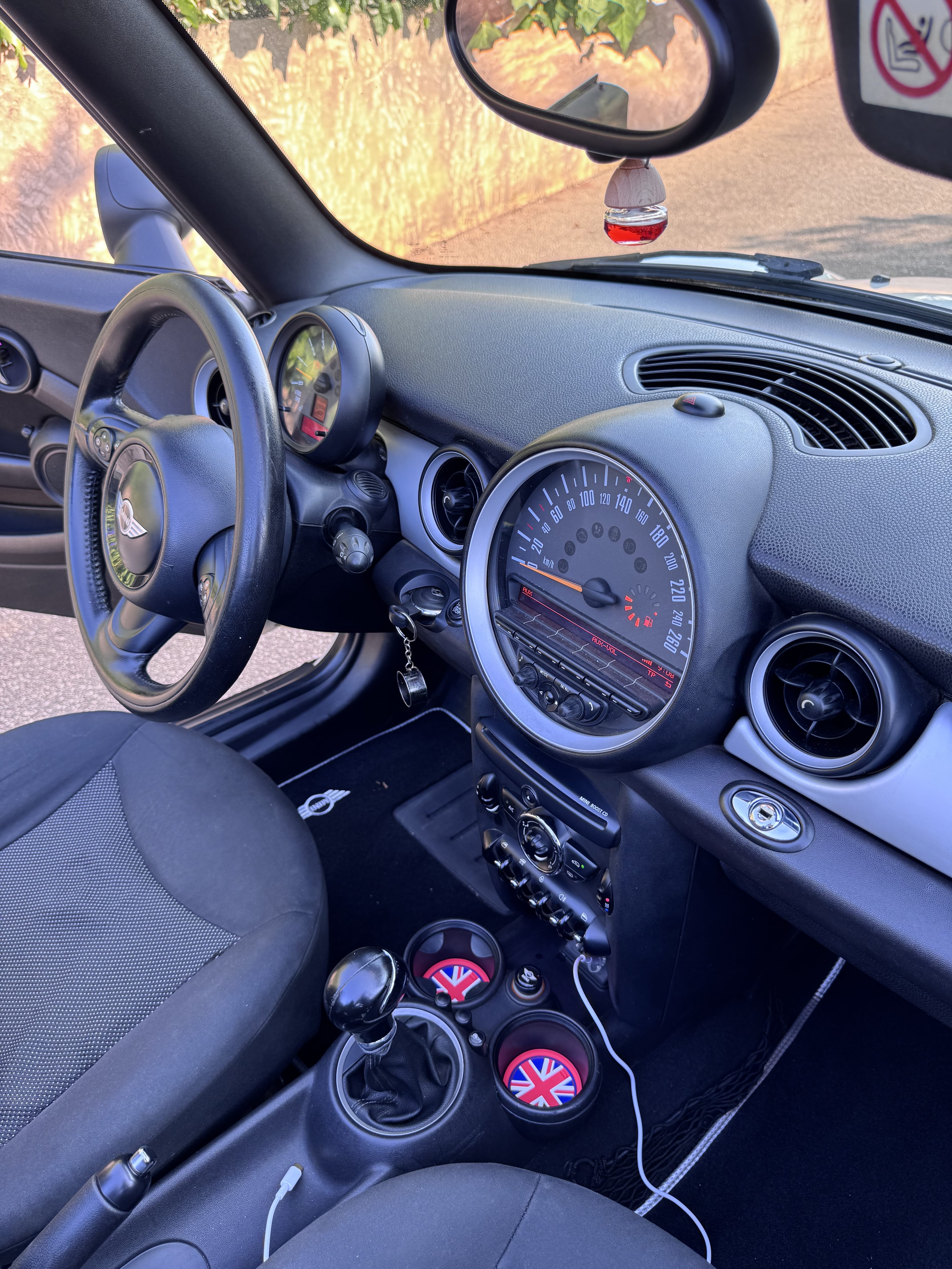 Mini Cooper Convertible R57 con Audio Bluetooth