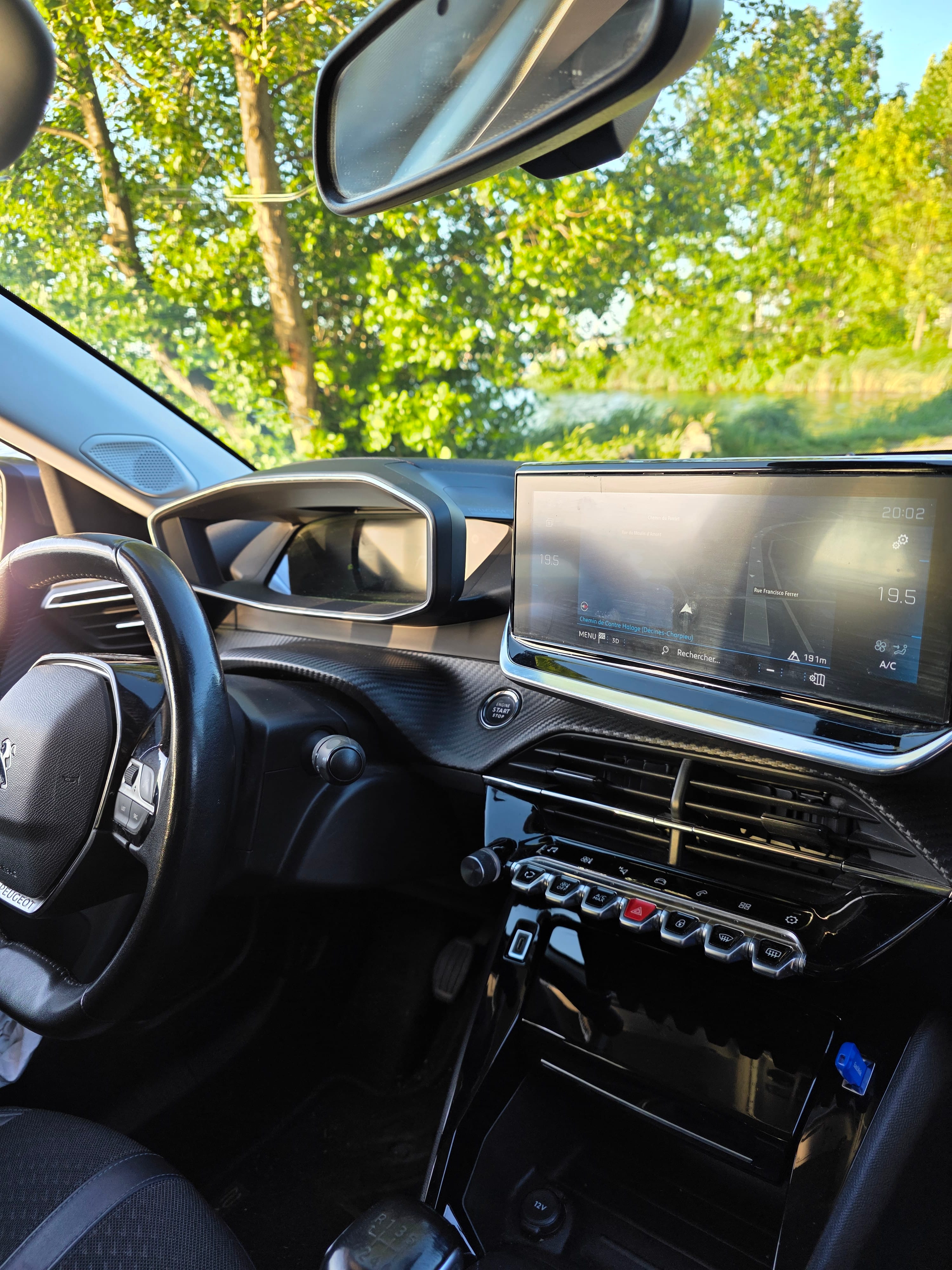 Peugeot 2008 with Cruise control