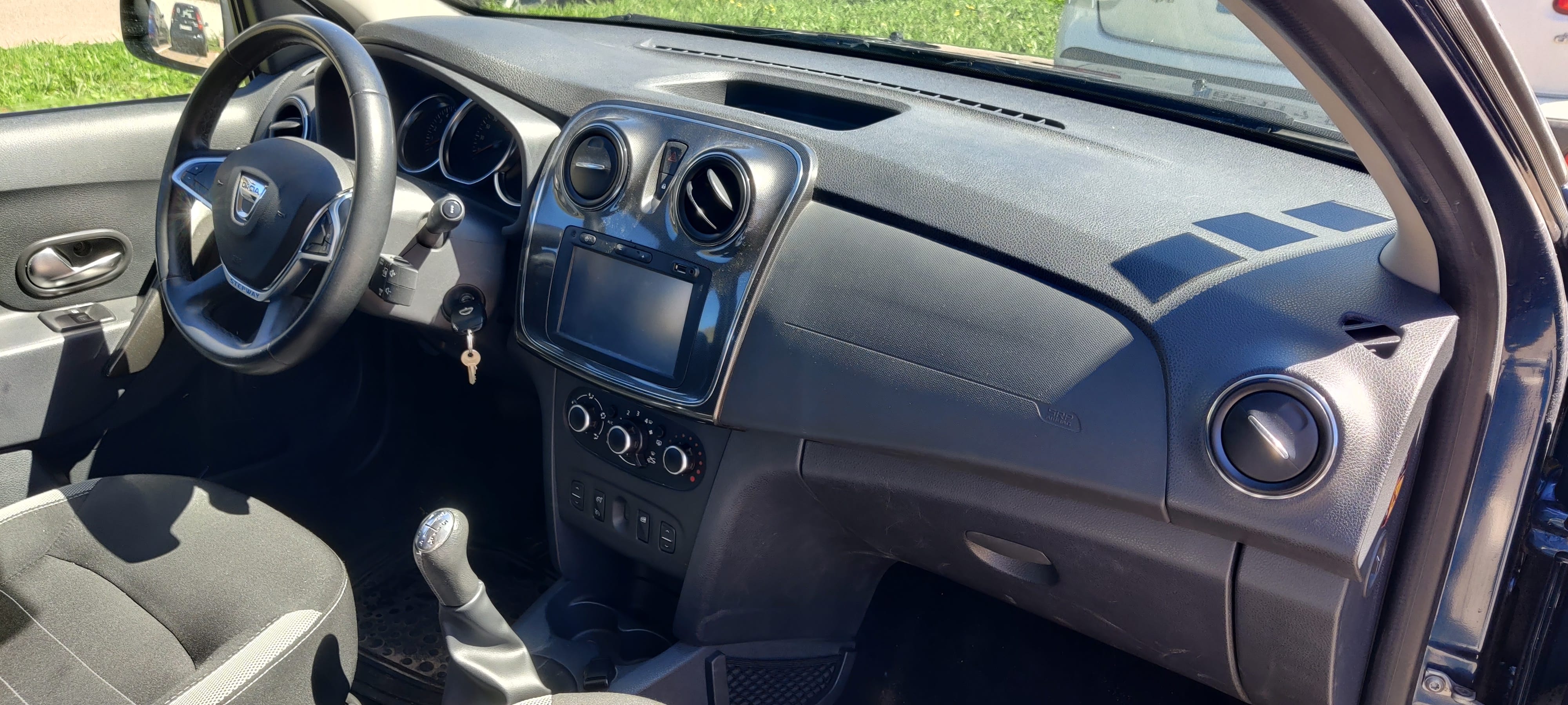 Dacia Sandero avec GPS