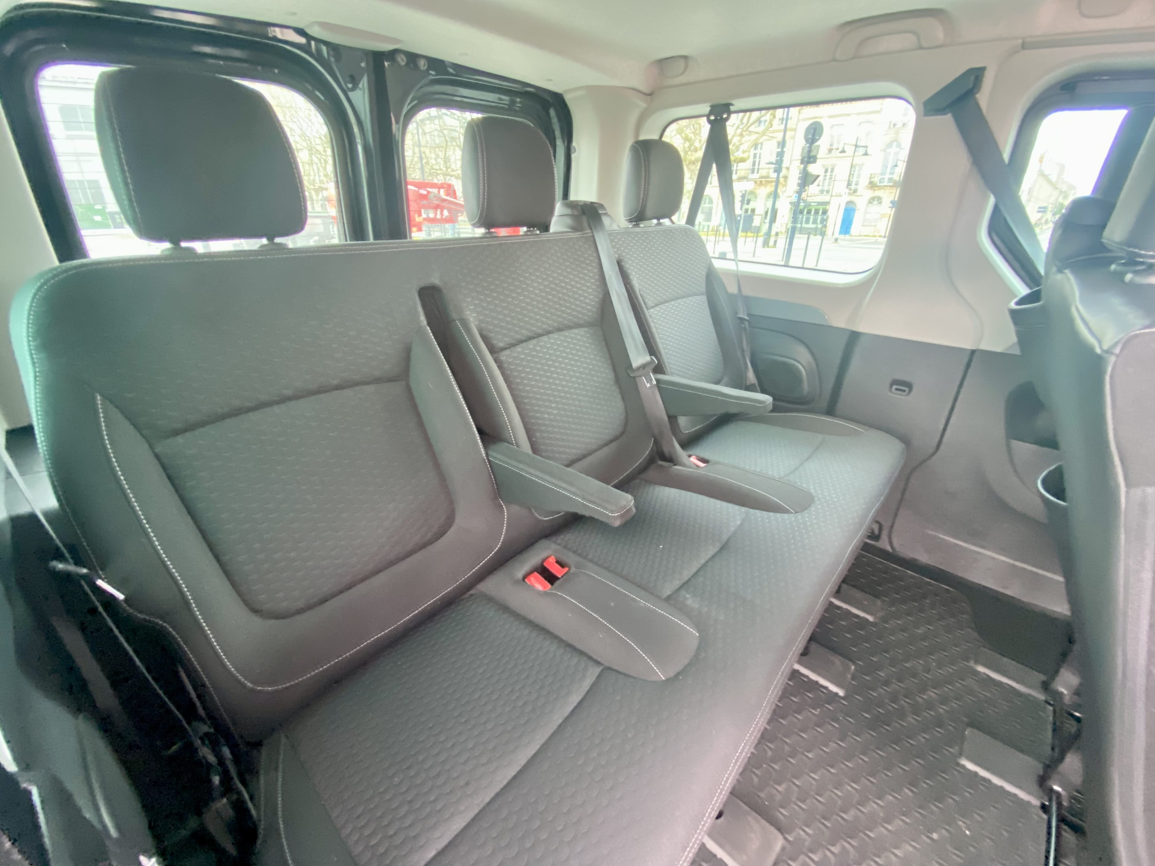 Opel Vivaro Combi