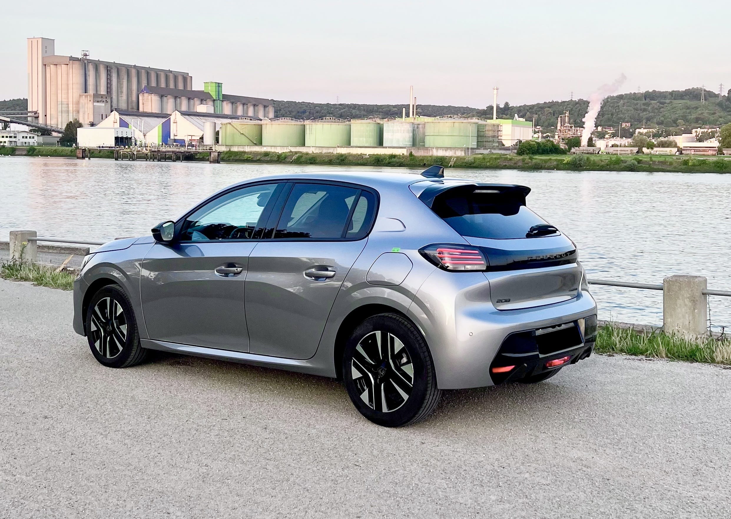 Peugeot 208 avec GPS