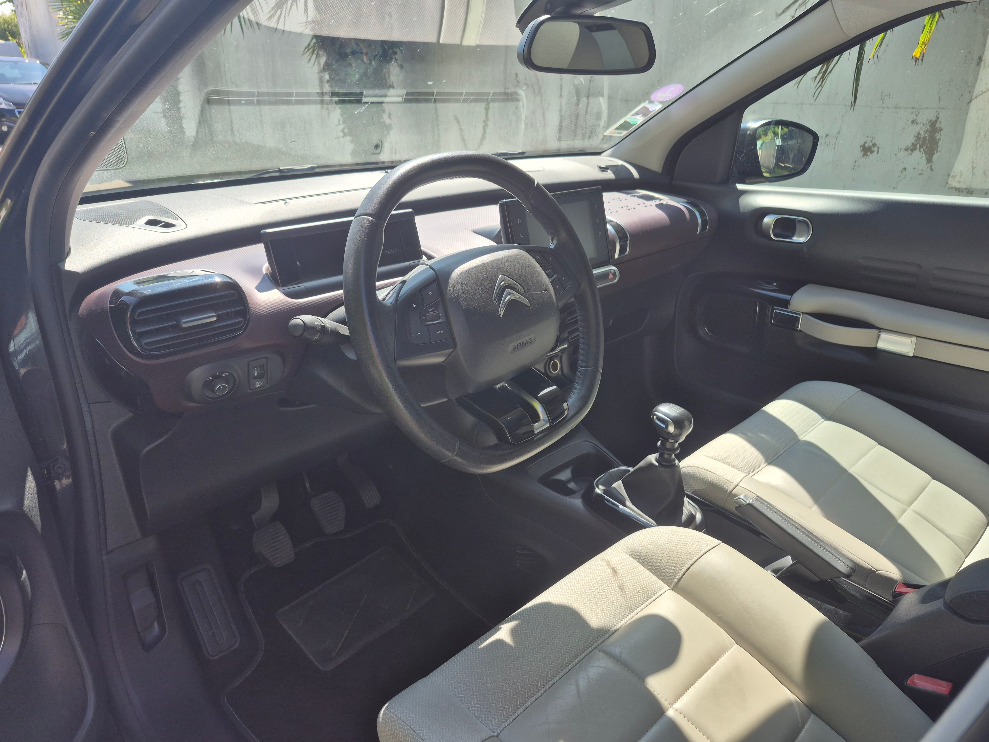 Citroen C4 Cactus avec GPS