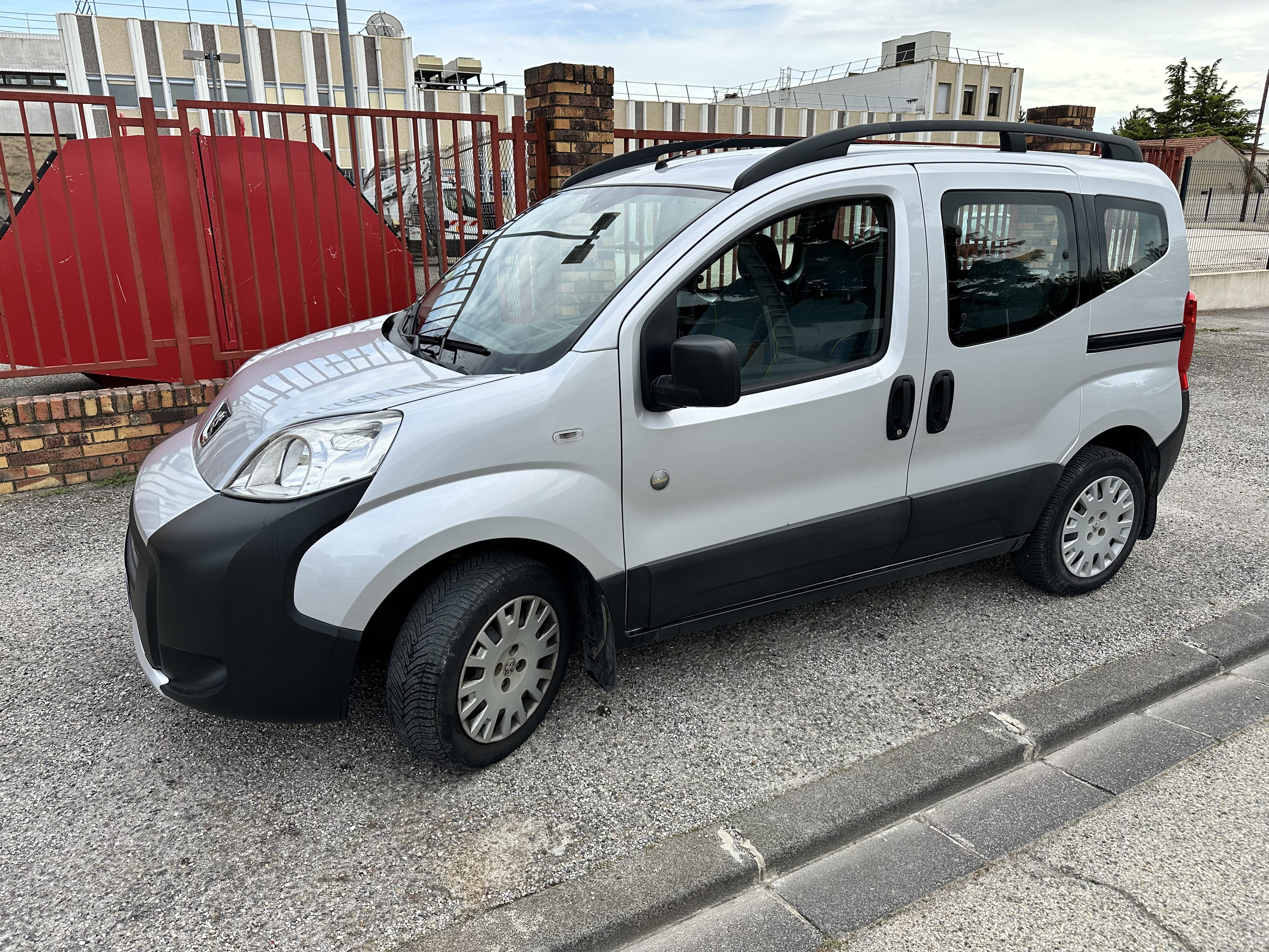 Peugeot Bipper Tepee avec Climatisation