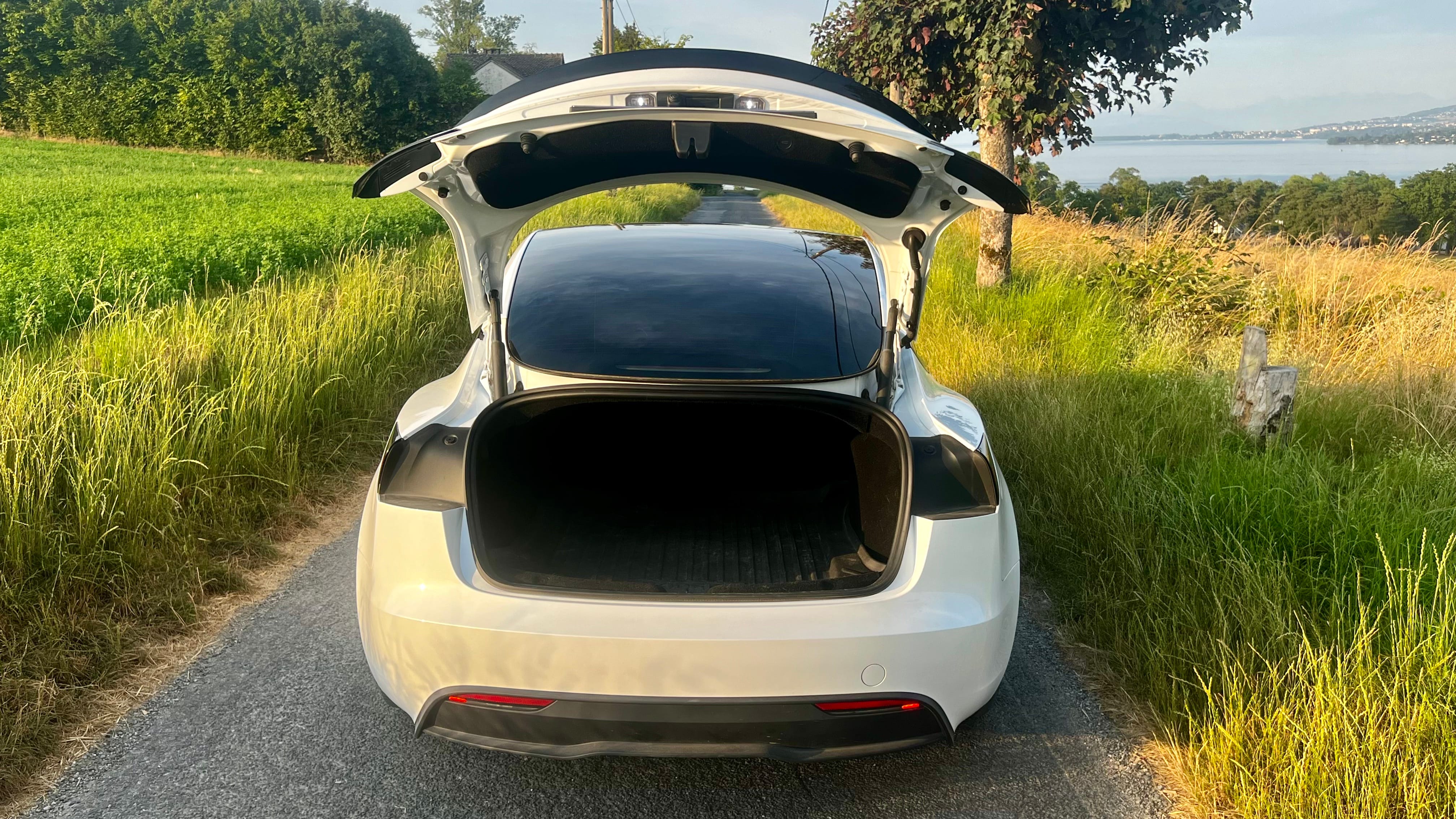 Tesla Model 3 avec Caméra de recul
