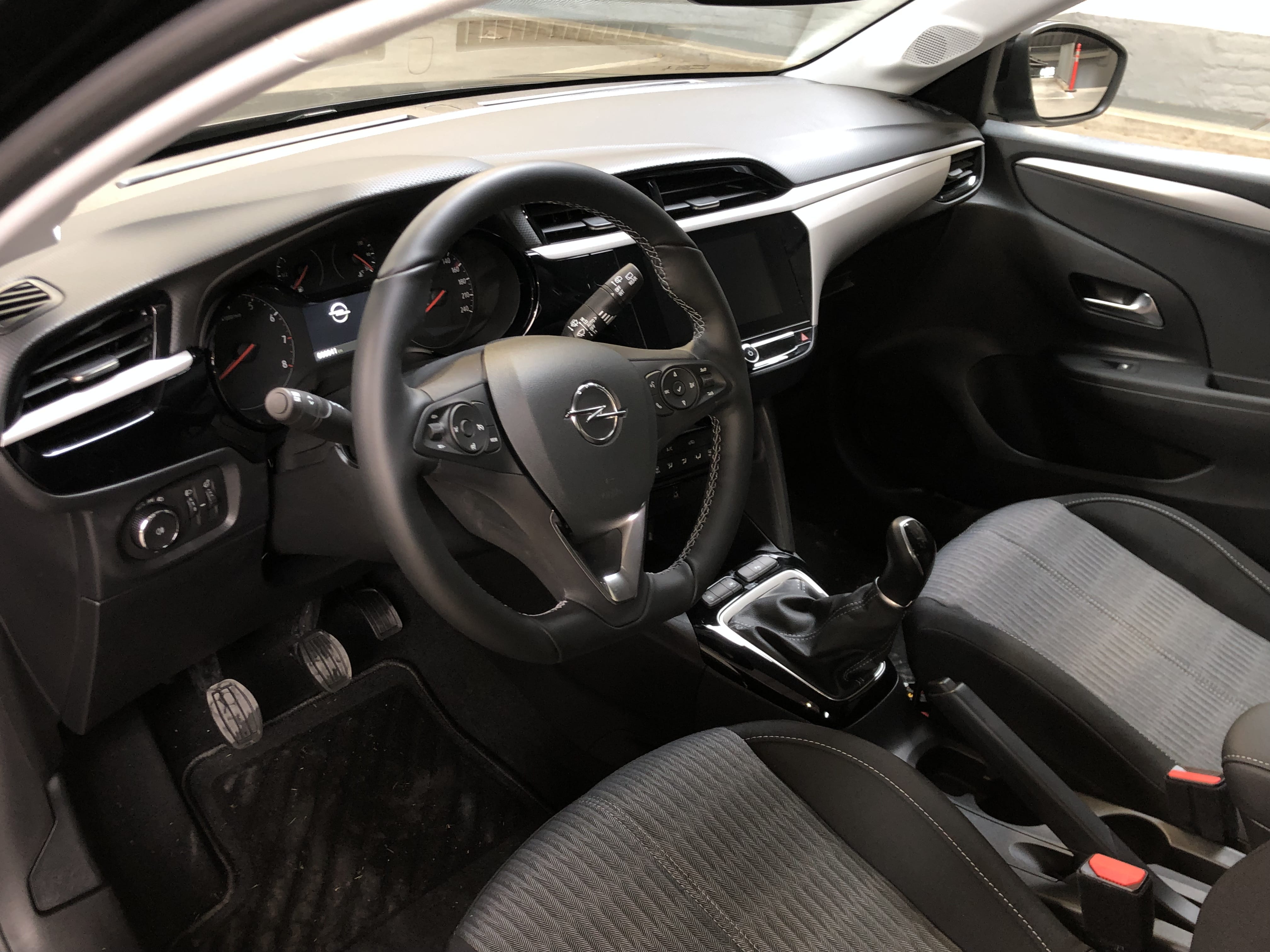 Opel Corsa avec Régulateur de vitesse