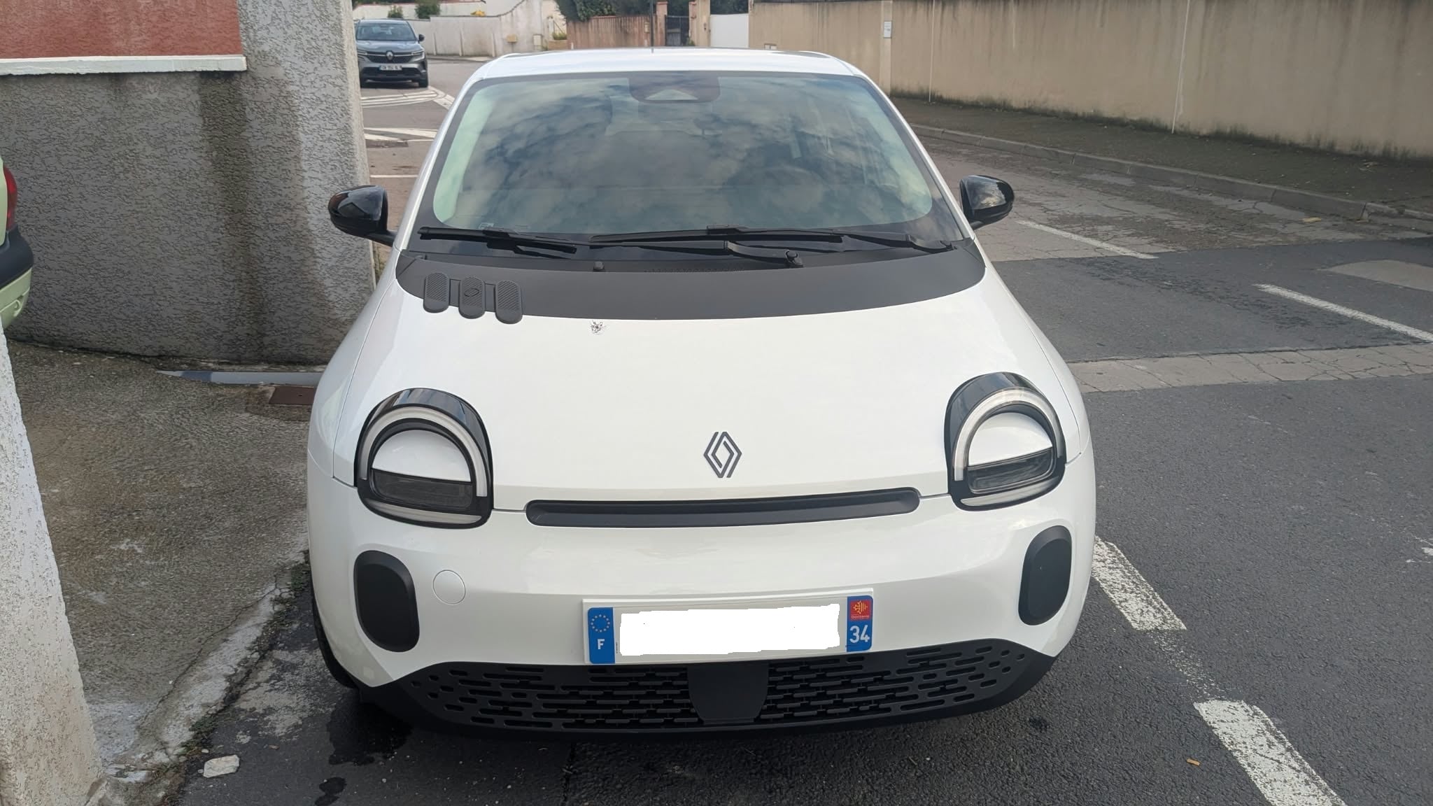 Renault Twingo with Cruise control