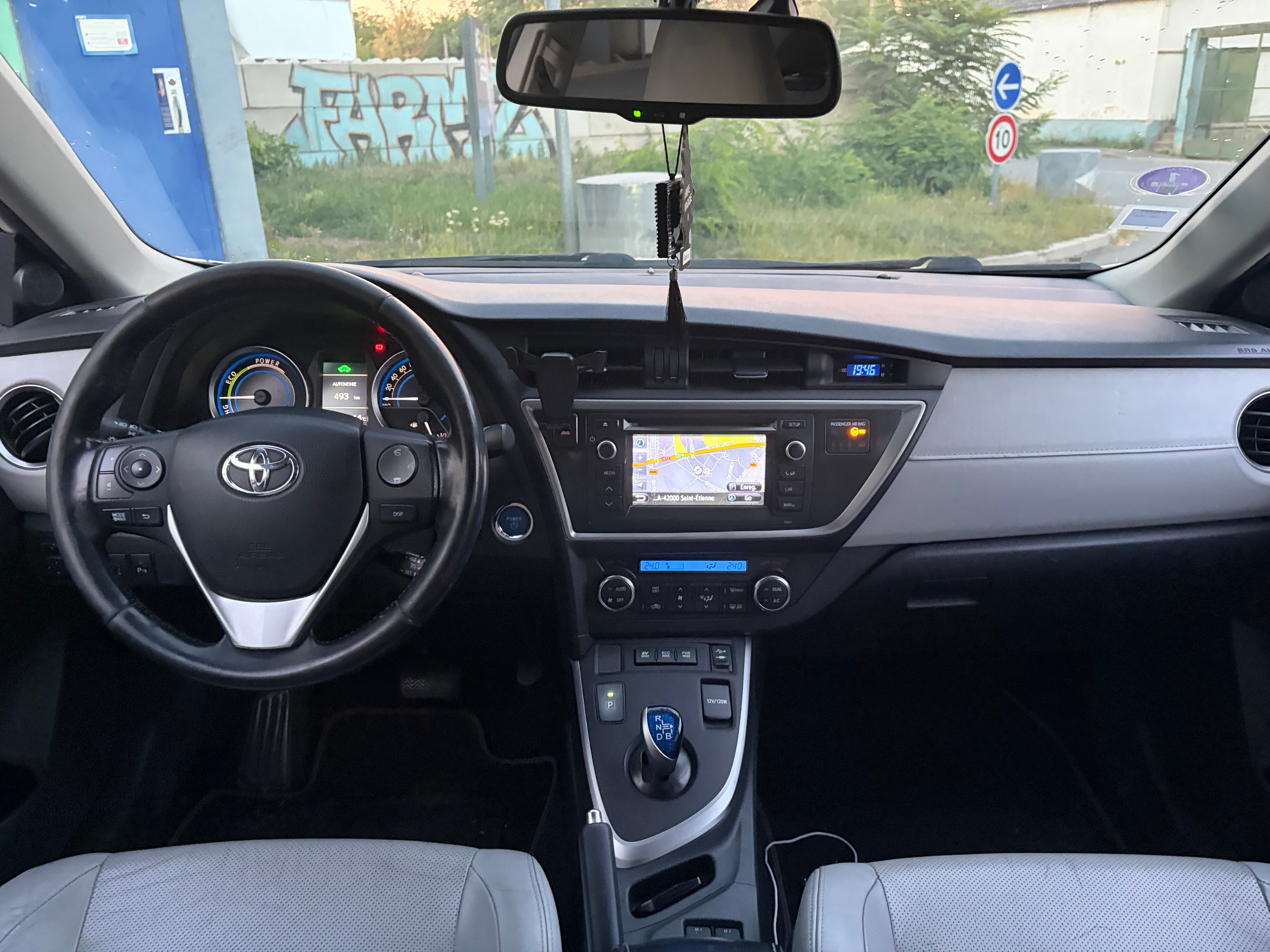 Toyota Auris avec GPS