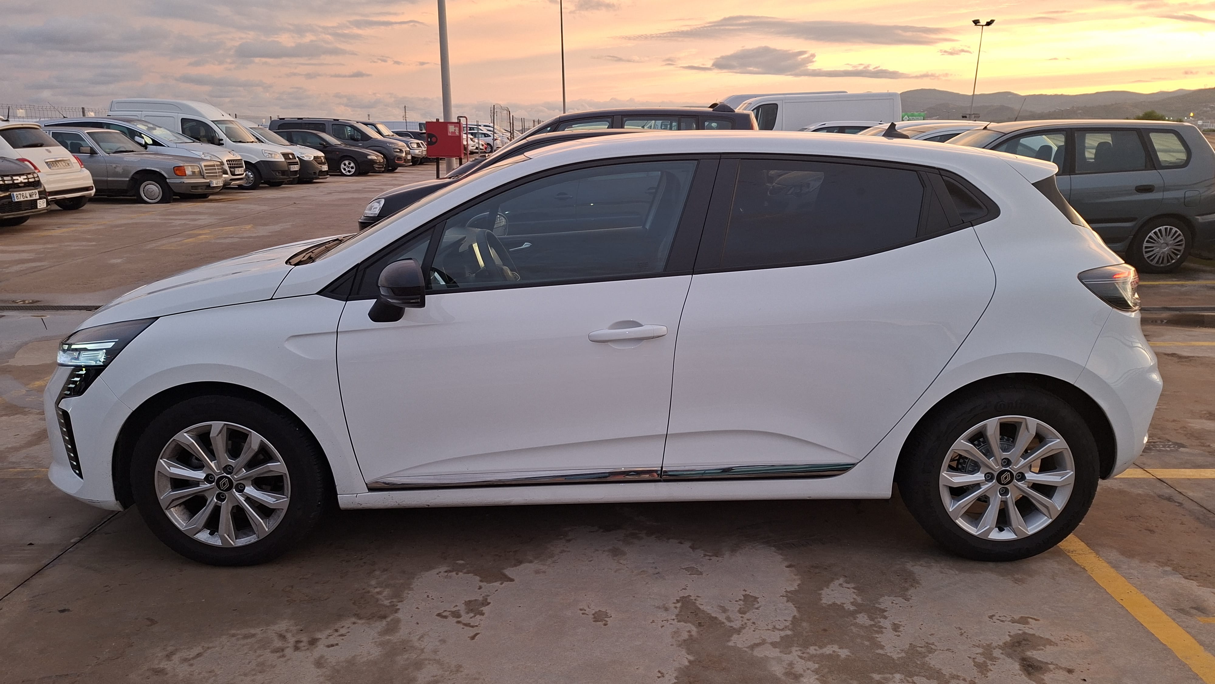 Renault Clio 1.0 Tce 90 Evolution 5 puertas - 4015MXF avec Climatisation