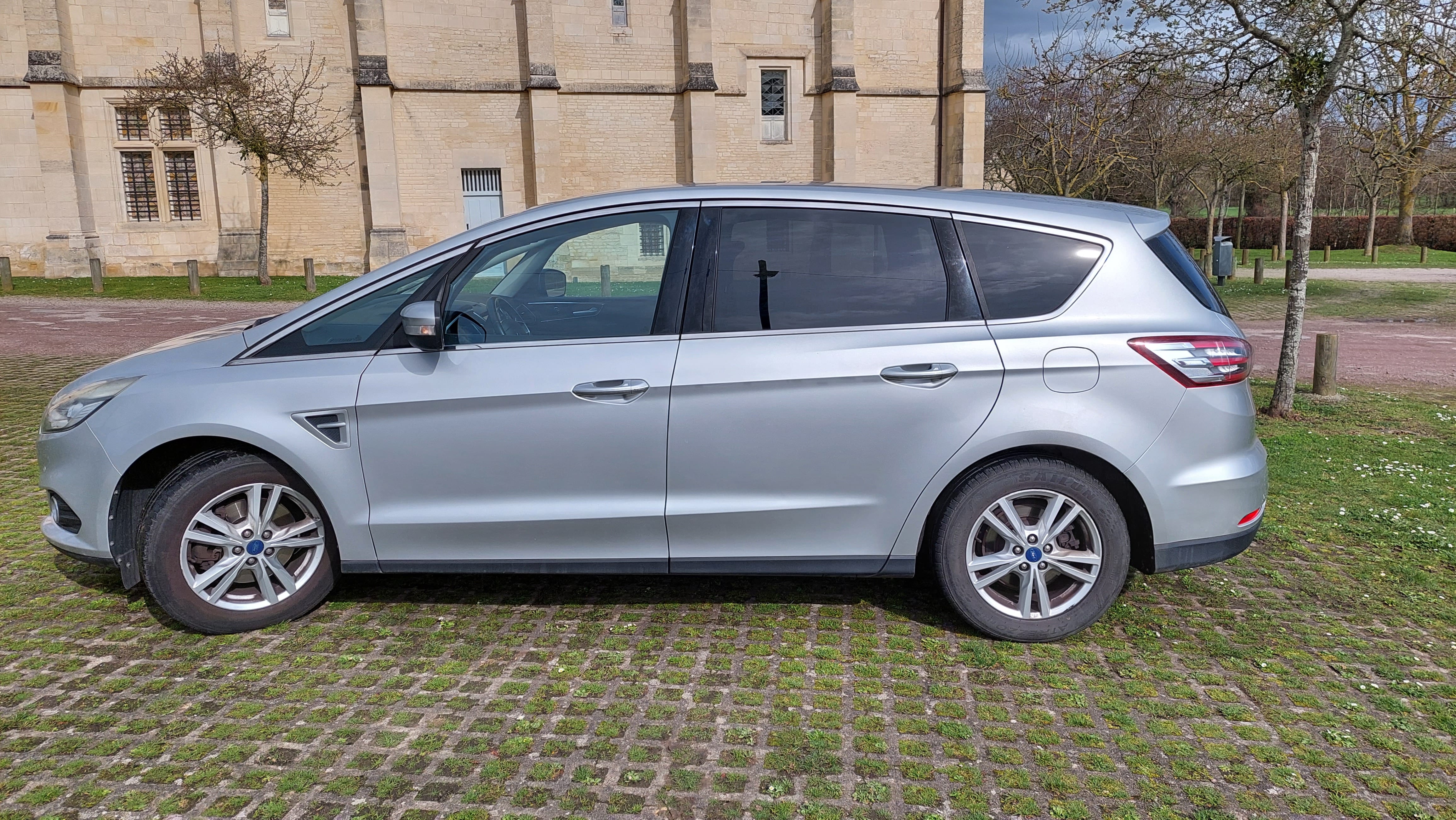 Ford S-Max avec Climatisation