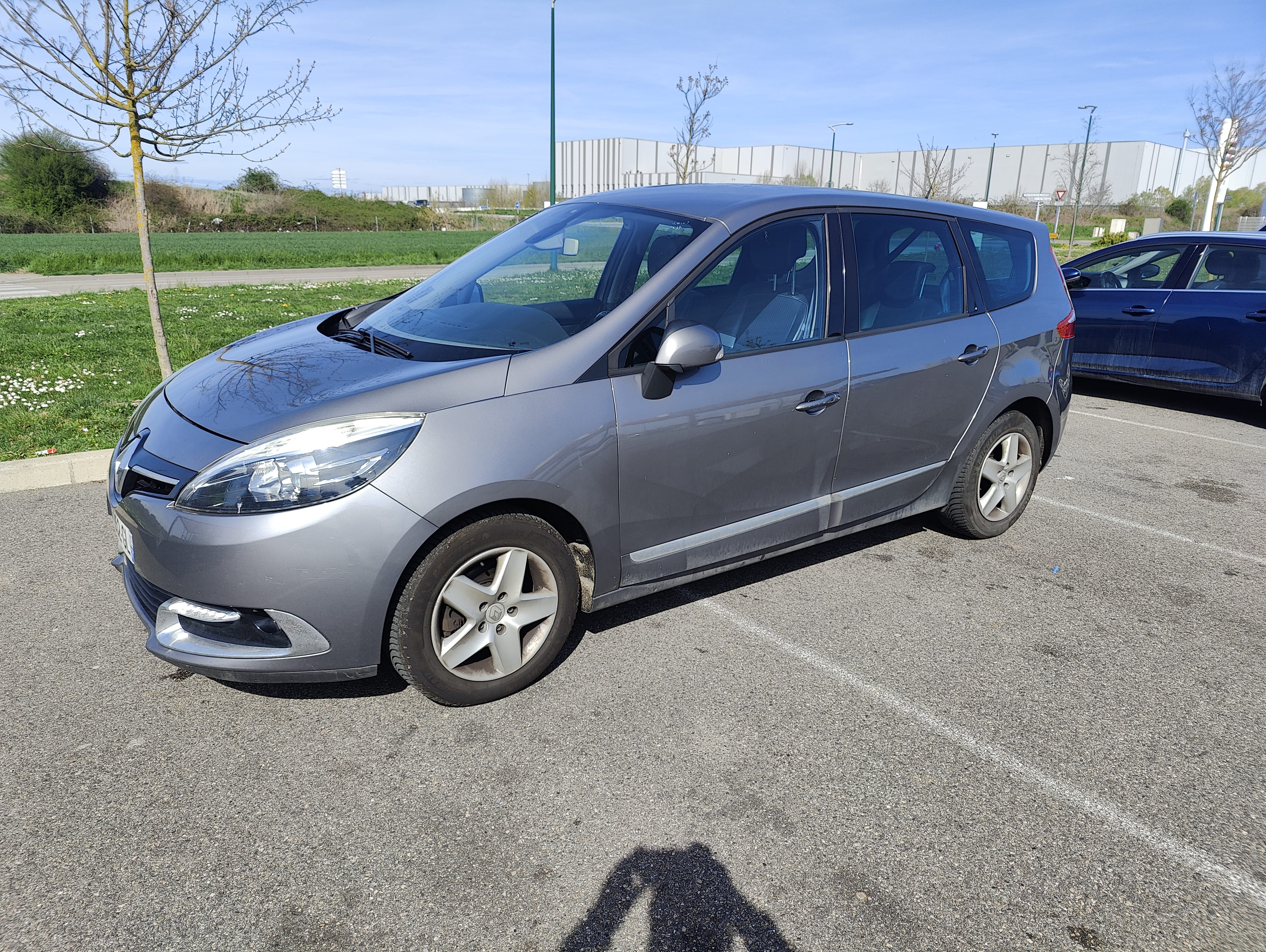 Renault Grand Scenic 1,6 dci 130 7 places, 2015, Diesel, 7 places