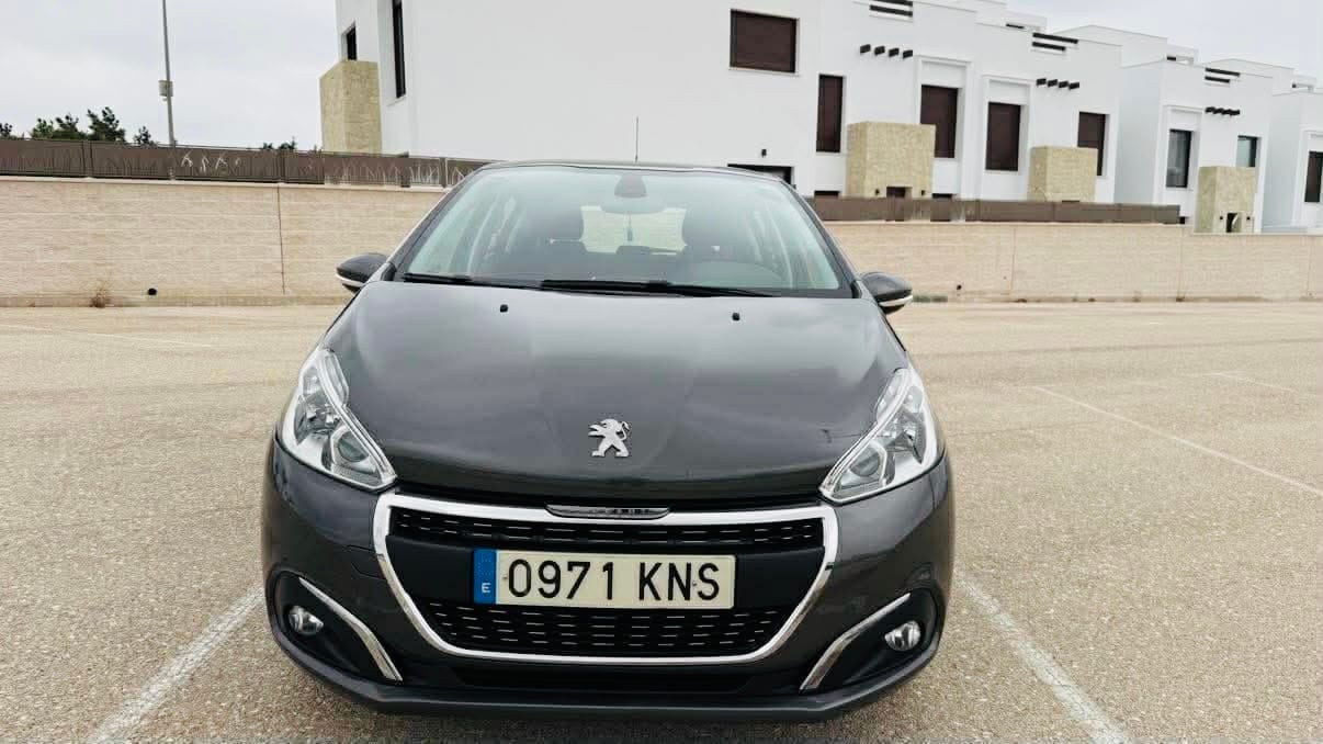 Peugeot 208 con Aire acondicionado
