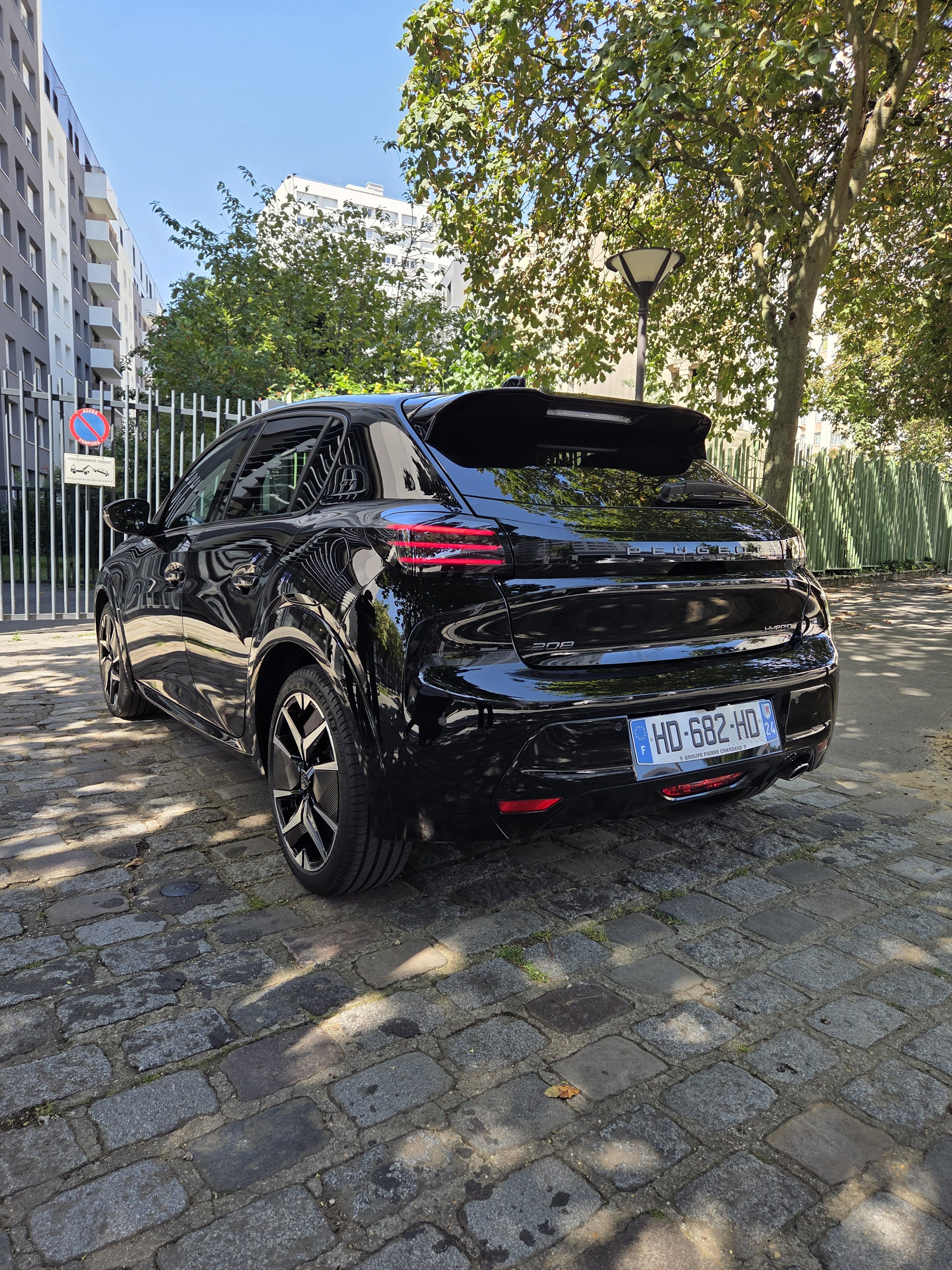 Peugeot 208 avec GPS