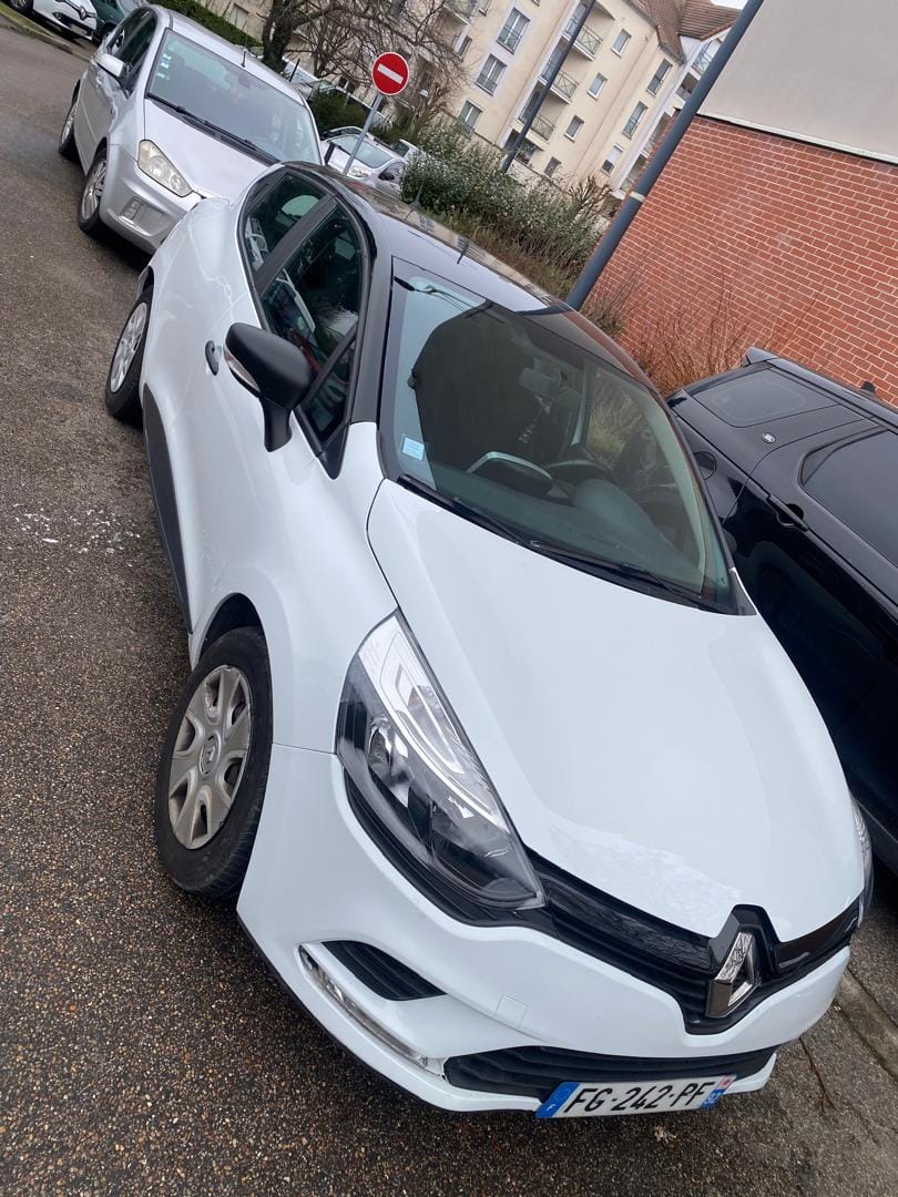Renault Clio avec Apple CarPlay