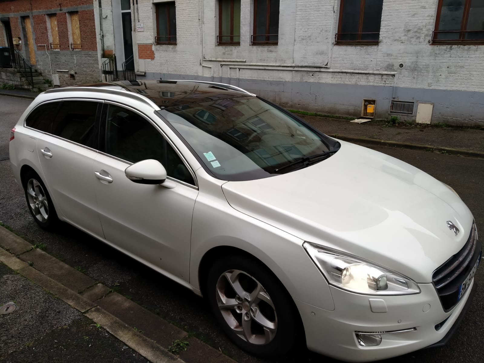 Peugeot 508 SW avec GPS