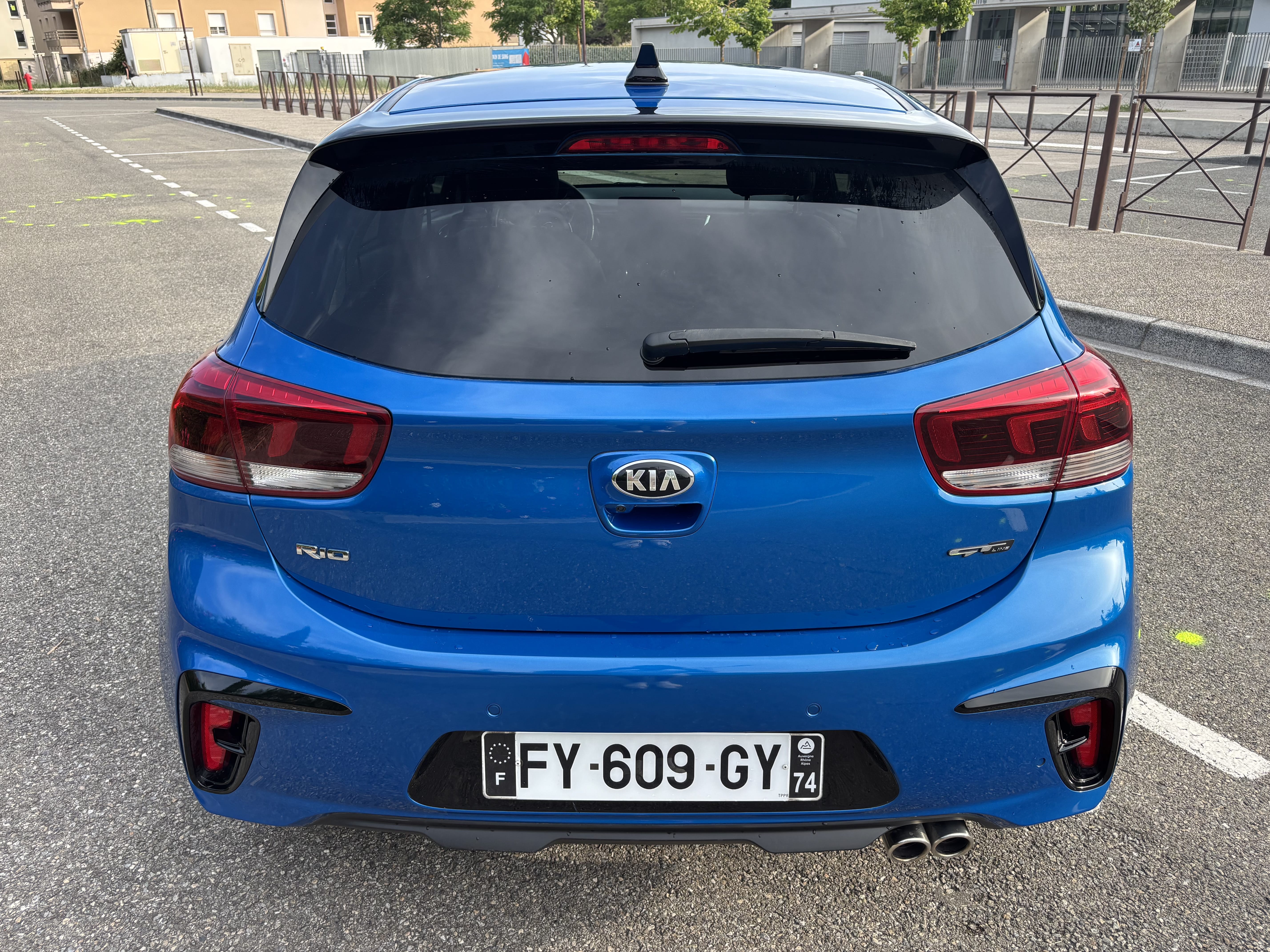 Kia Rio avec GPS