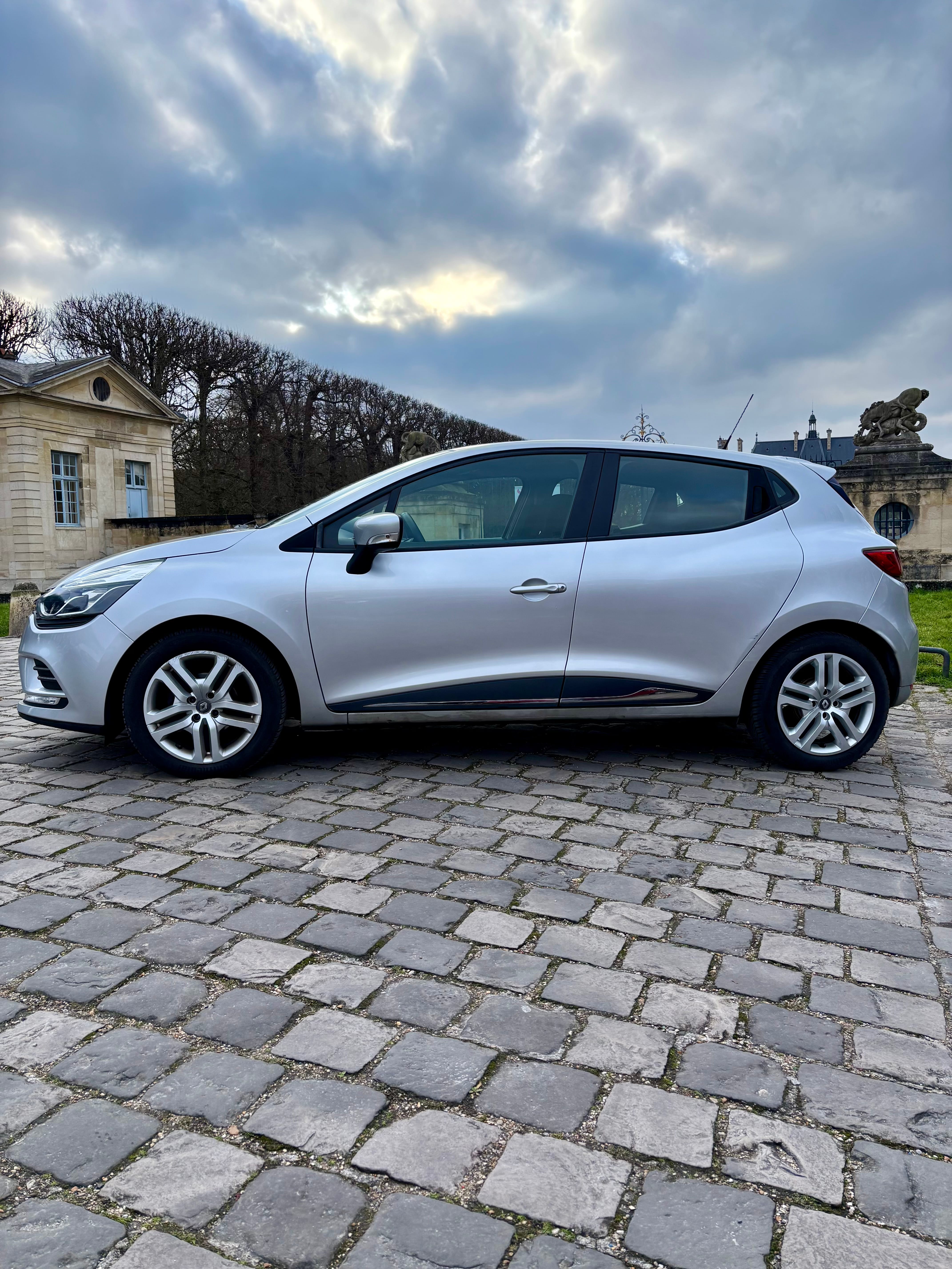 Renault Clio avec Climatisation