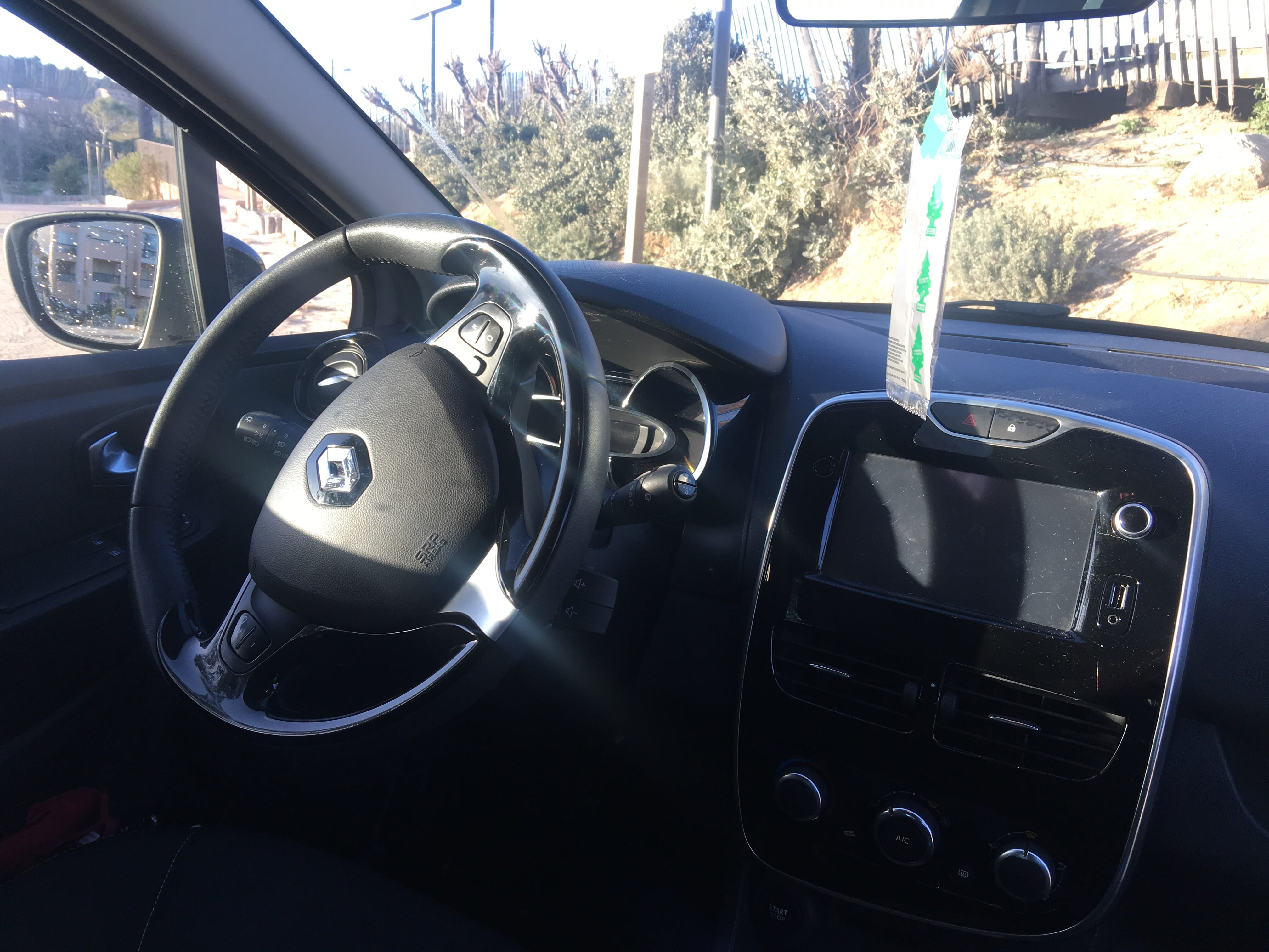 Renault Clio avec Siège bébé