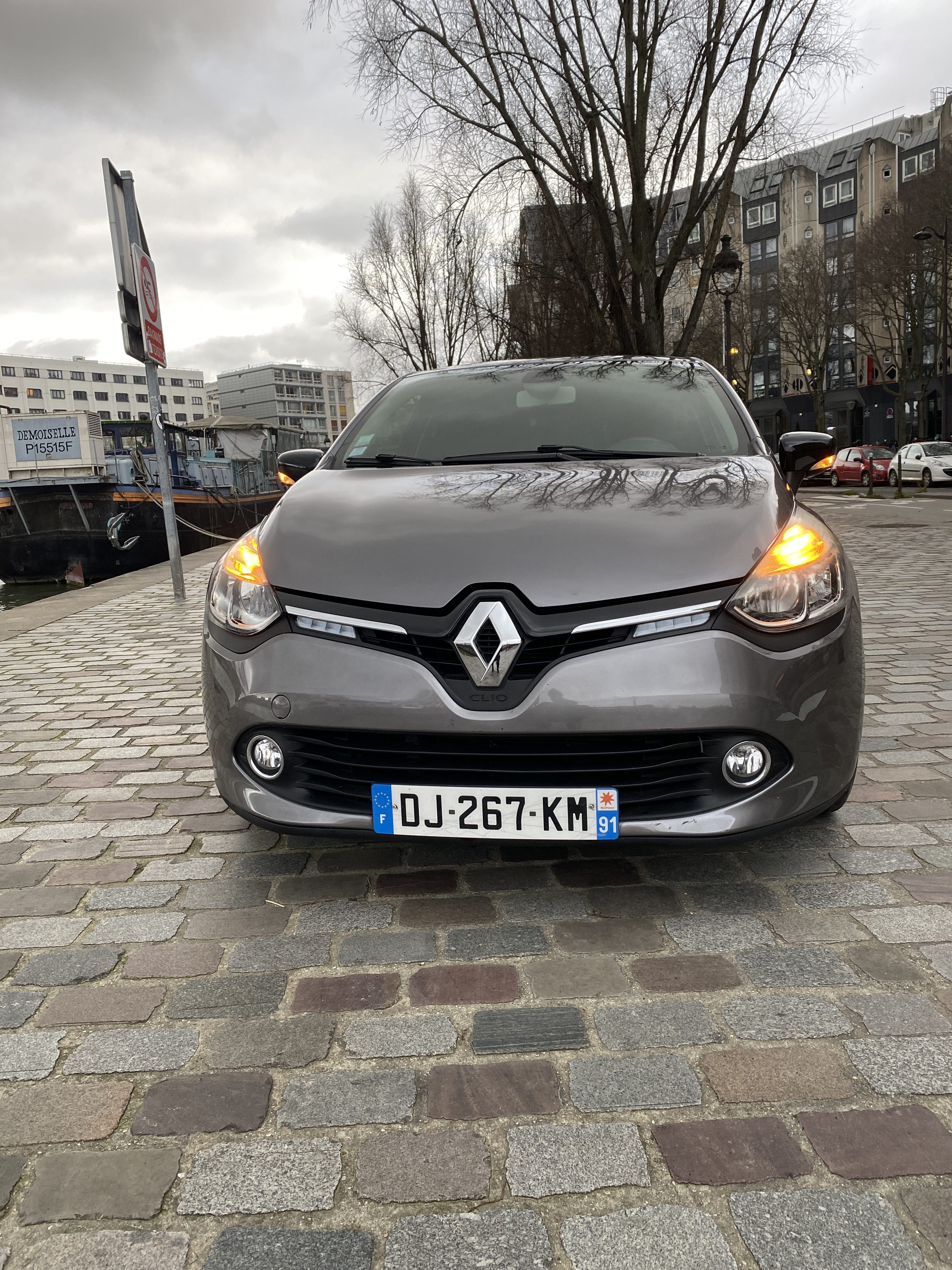 Renault Clio avec Entrée audio / iPod