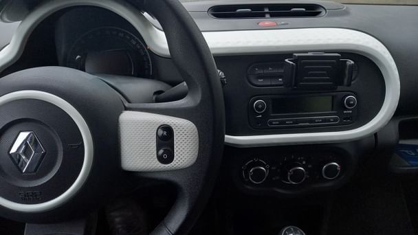Renault Twingo STA-NI 35 mit Winterreifen