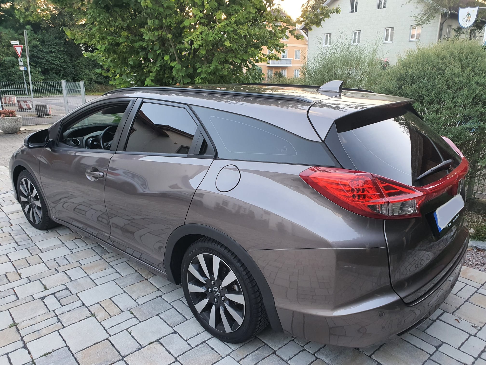 Honda Civic Tourer Automatik, Lieferung ggf. möglich mit Rückfahrkamera