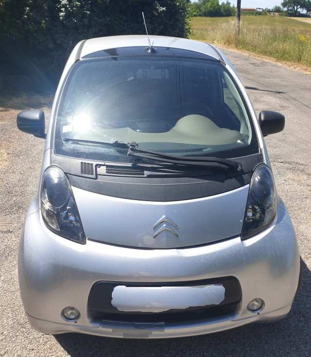 Citroen C-Zero avec Autoradio