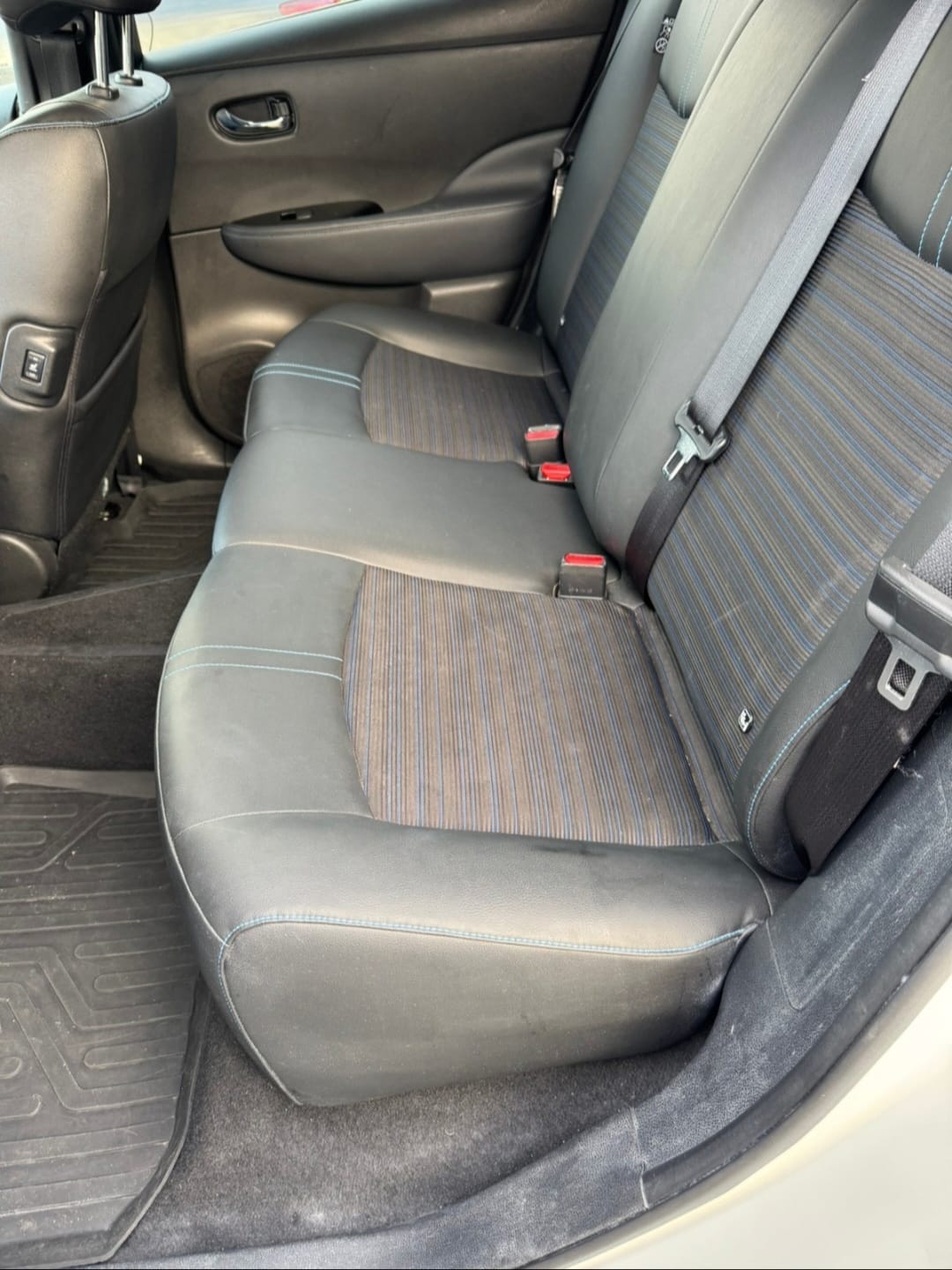Nissan Leaf Tekna versjon (skinnseter/ bose/ ryggekamera). med Ryggekamera