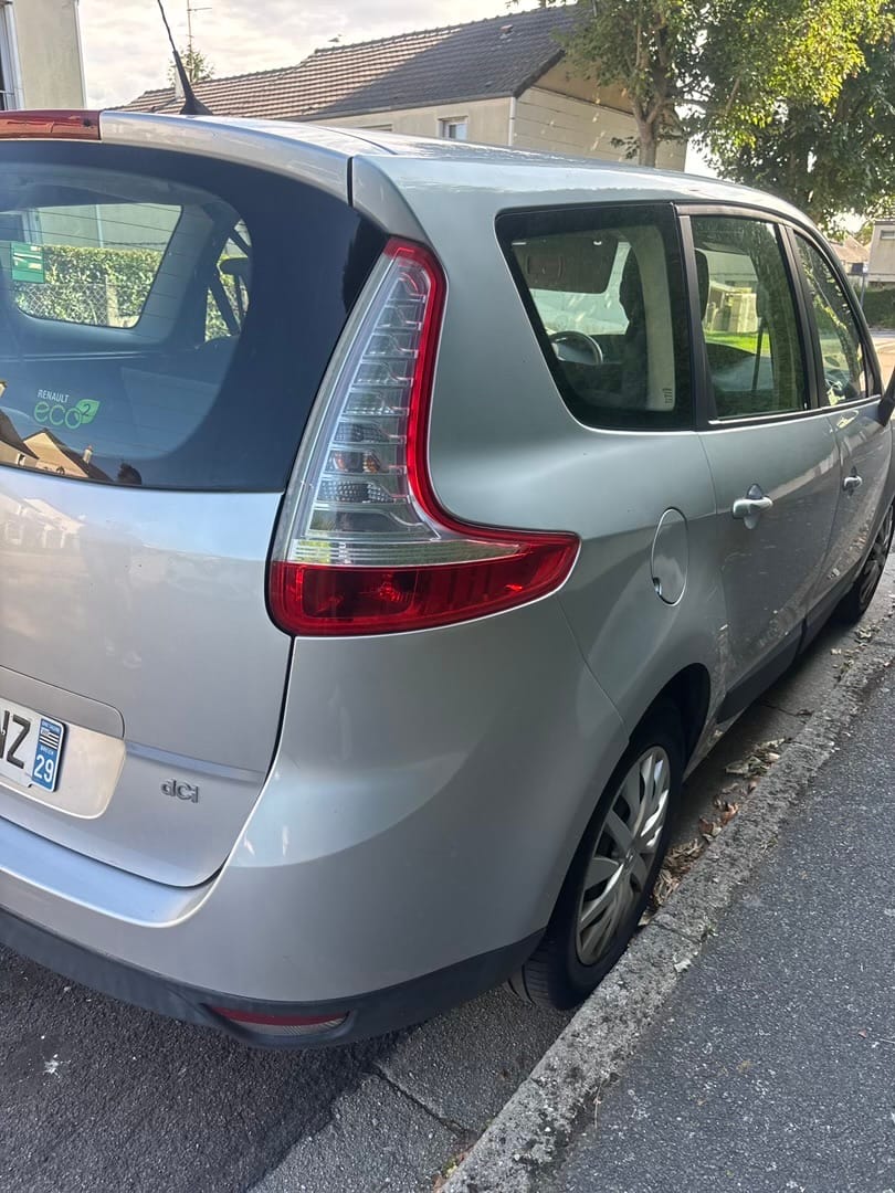 Renault Grand Scenic avec Régulateur de vitesse