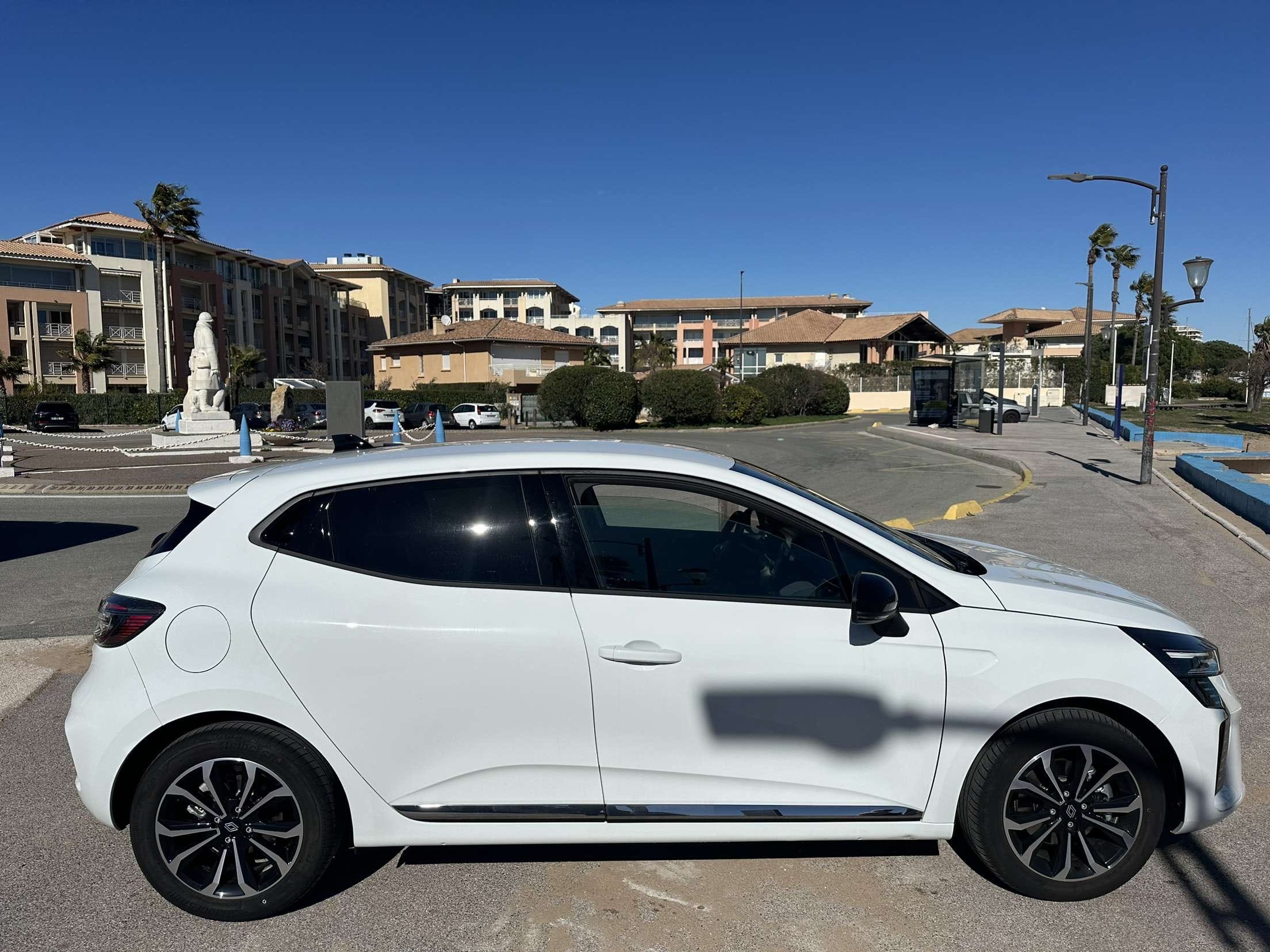 Renault Clio E-tech 145 hybride avec Climatisation
